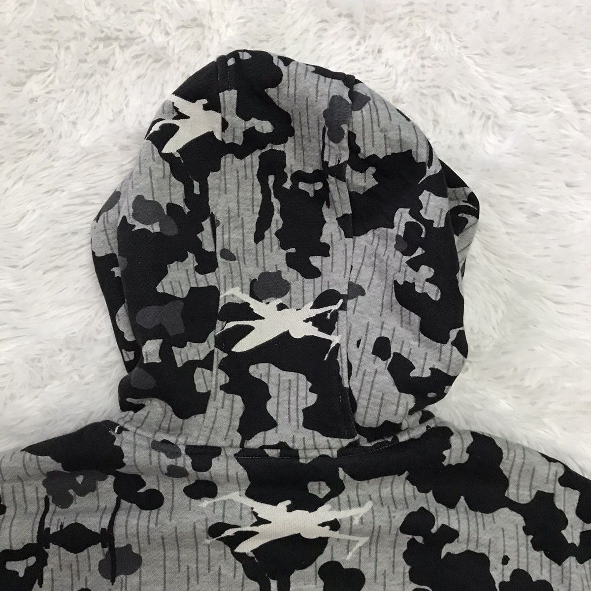 Star Wars Uniqlo Star Wars Camo Zipper Jacket Hooded Fleece Inner Size US XL / EU 56 / 4 - 12 Thumbnail