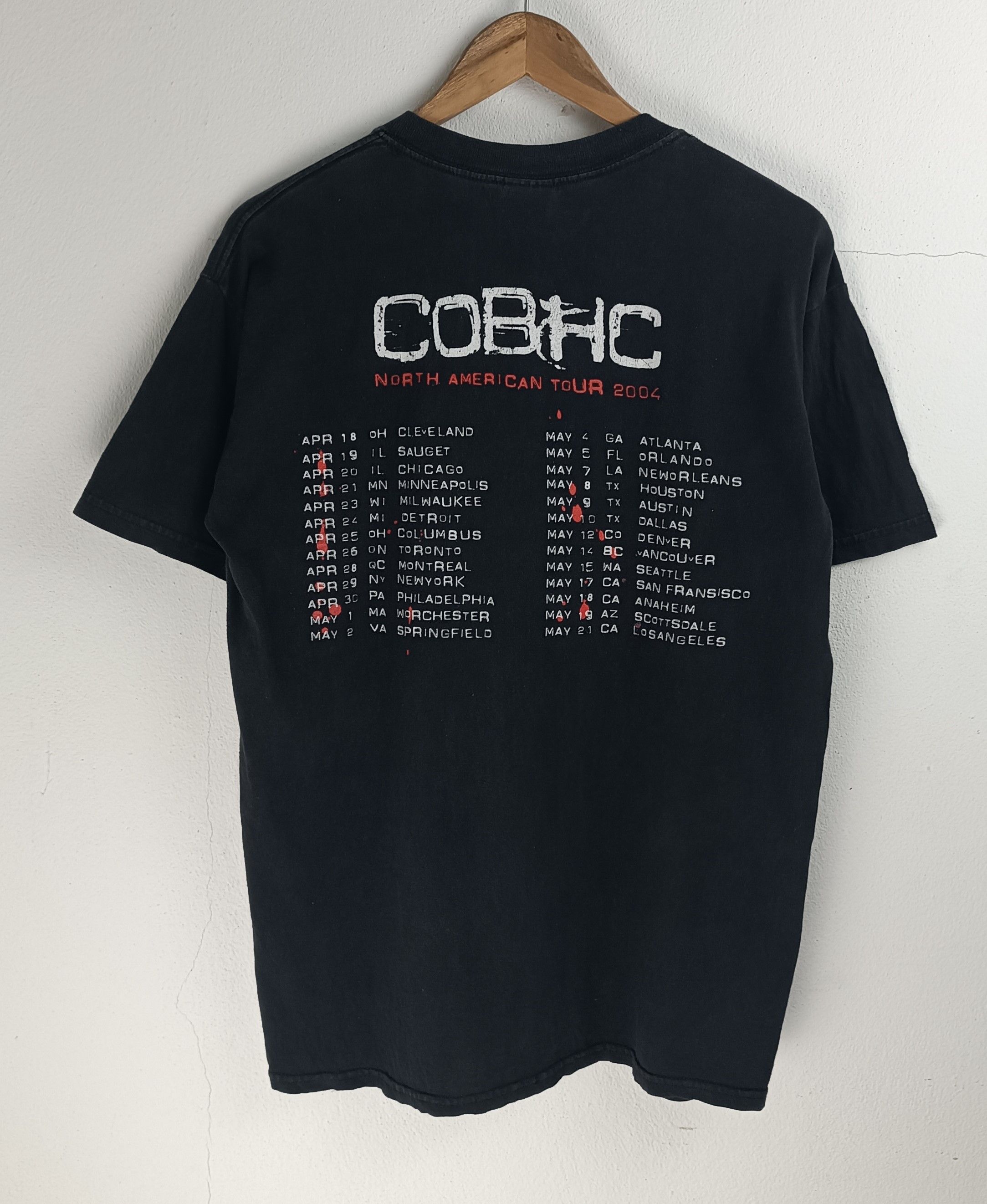 Band Tees VINTAGE '04 CHILDREN OF BODOM TOUR (lamb of god in flames) Size US M / EU 48-50 / 2 - 4 Thumbnail