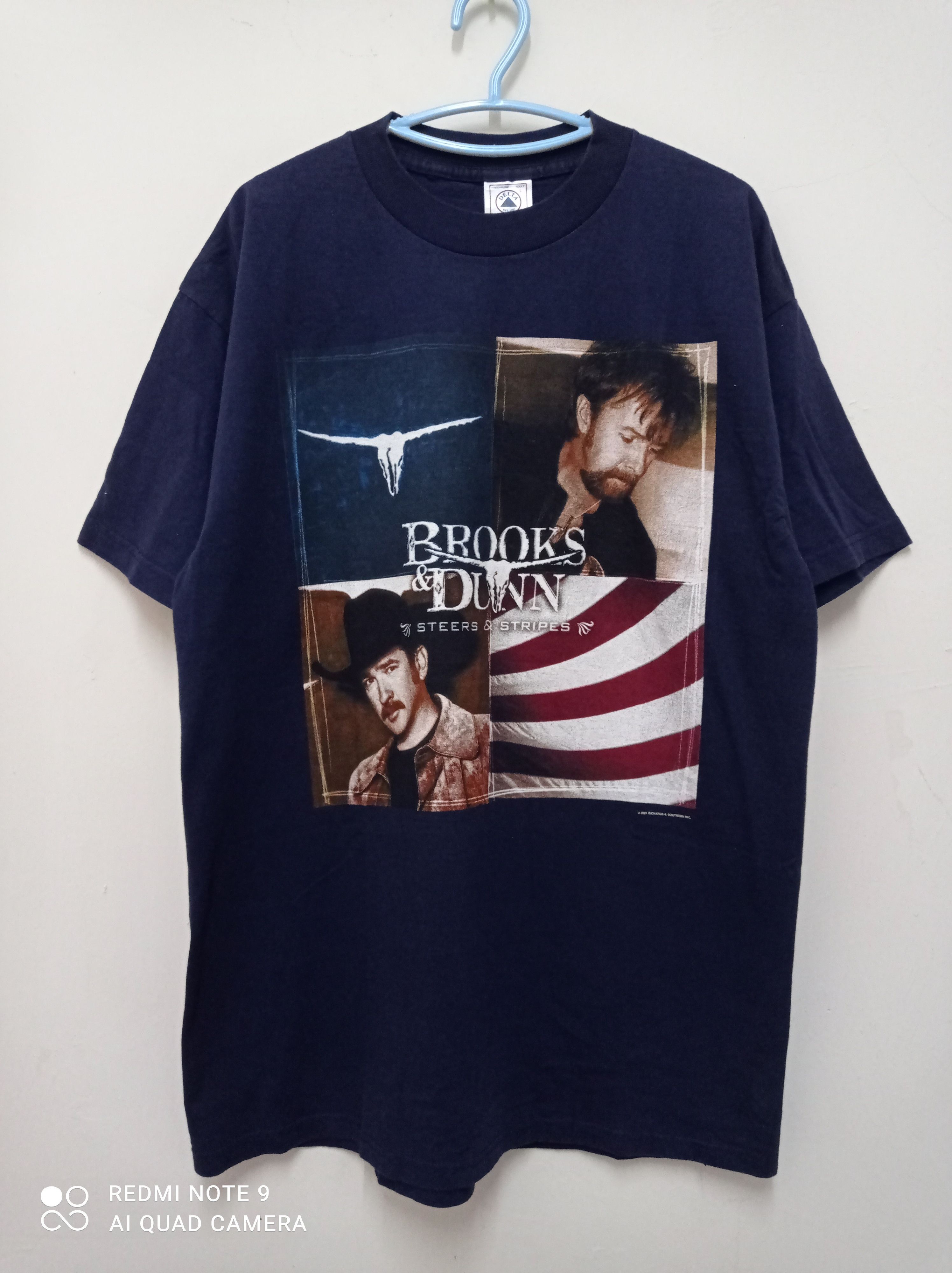 Band Tees 🔥Vintage 2001 Brooks&Dunn Band tour tee size L🔥 Size US L / EU 52-54 / 3 - 1 Thumbnail