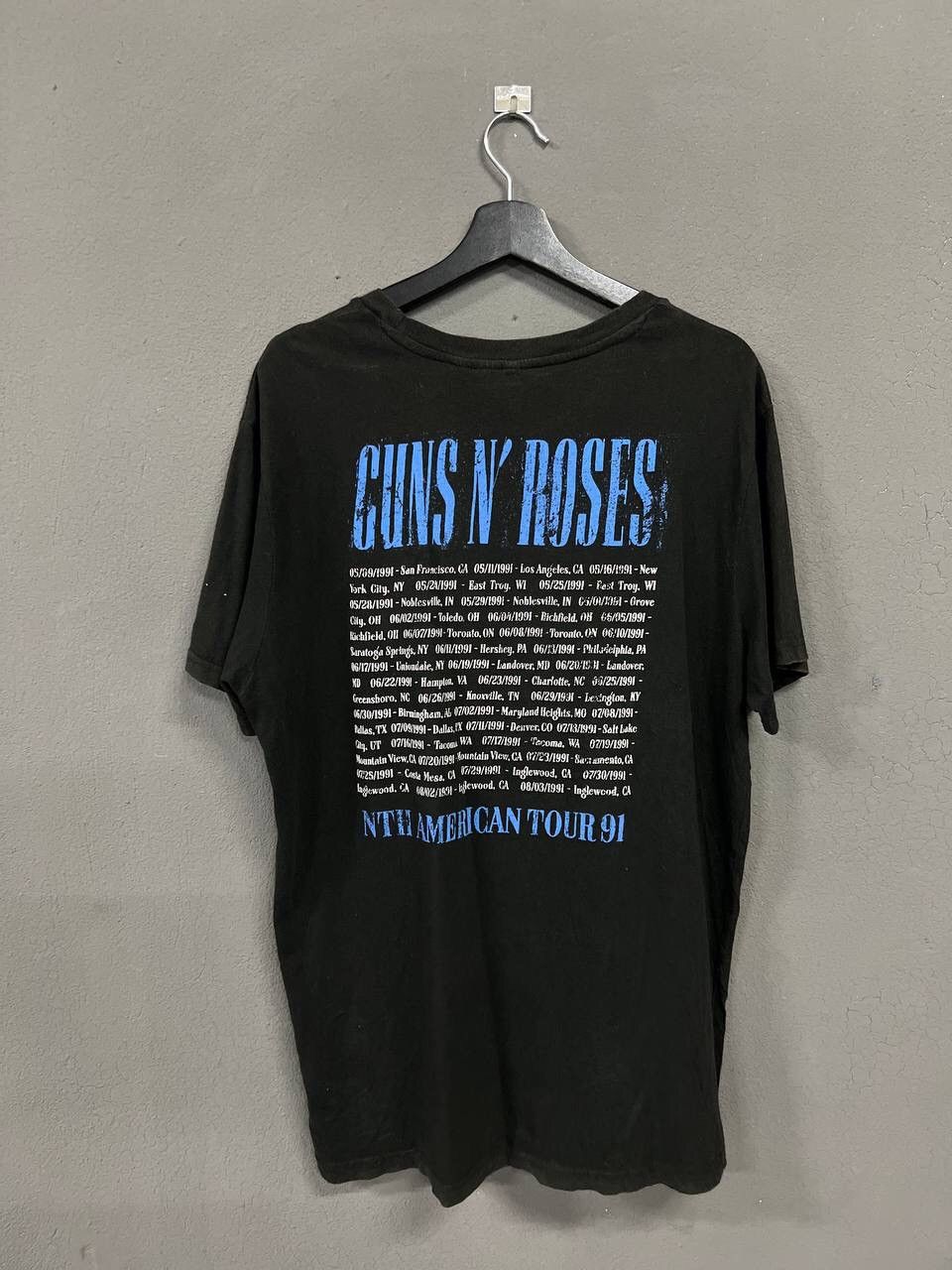 Band Tees GUNS & ROSES NORTH AMERICA TOUR 97 TSHIRT Size US M / EU 48-50 / 2 - 5 Thumbnail