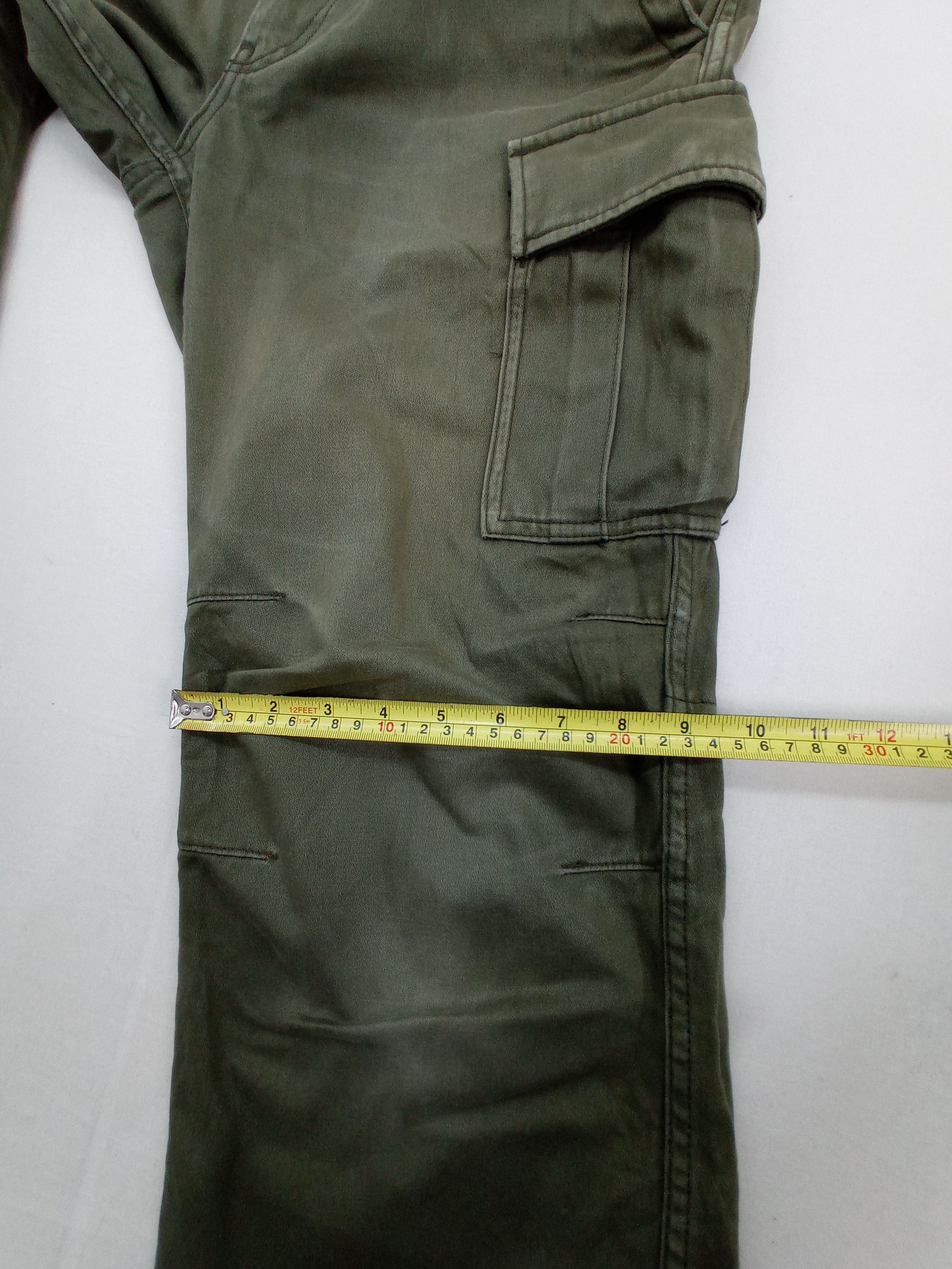 Uniqlo Uniqlo Utility Cargo Pants Size US 32 / EU 48 - 19 Thumbnail