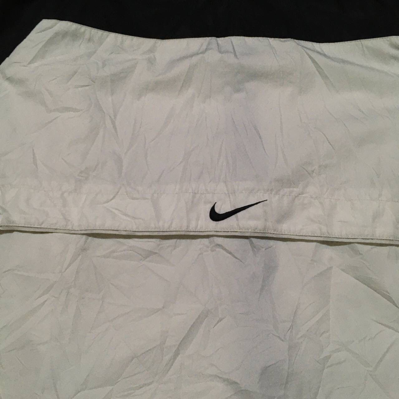 Nike Vintage Nike Sweater Windbreaker Light Jacket Small Logo Size US M / EU 48-50 / 2 - 3 Thumbnail