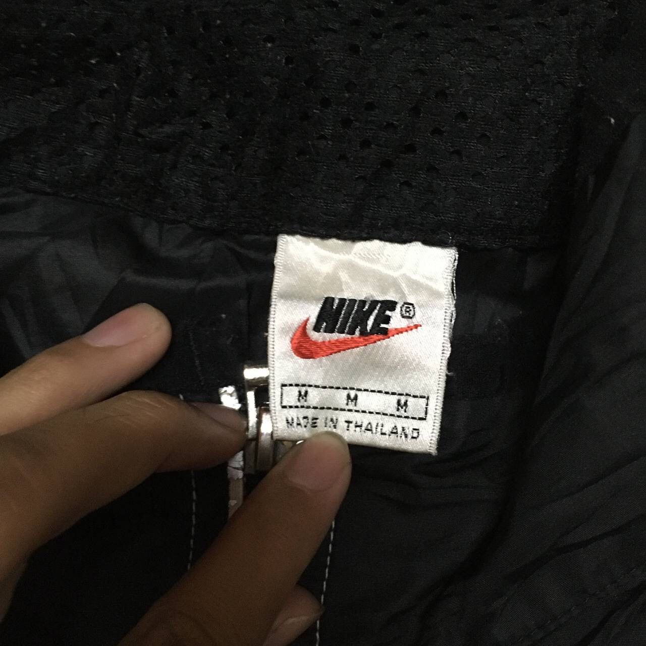Nike Vintage Nike Sweater Windbreaker Light Jacket Small Logo Size US M / EU 48-50 / 2 - 7 Thumbnail