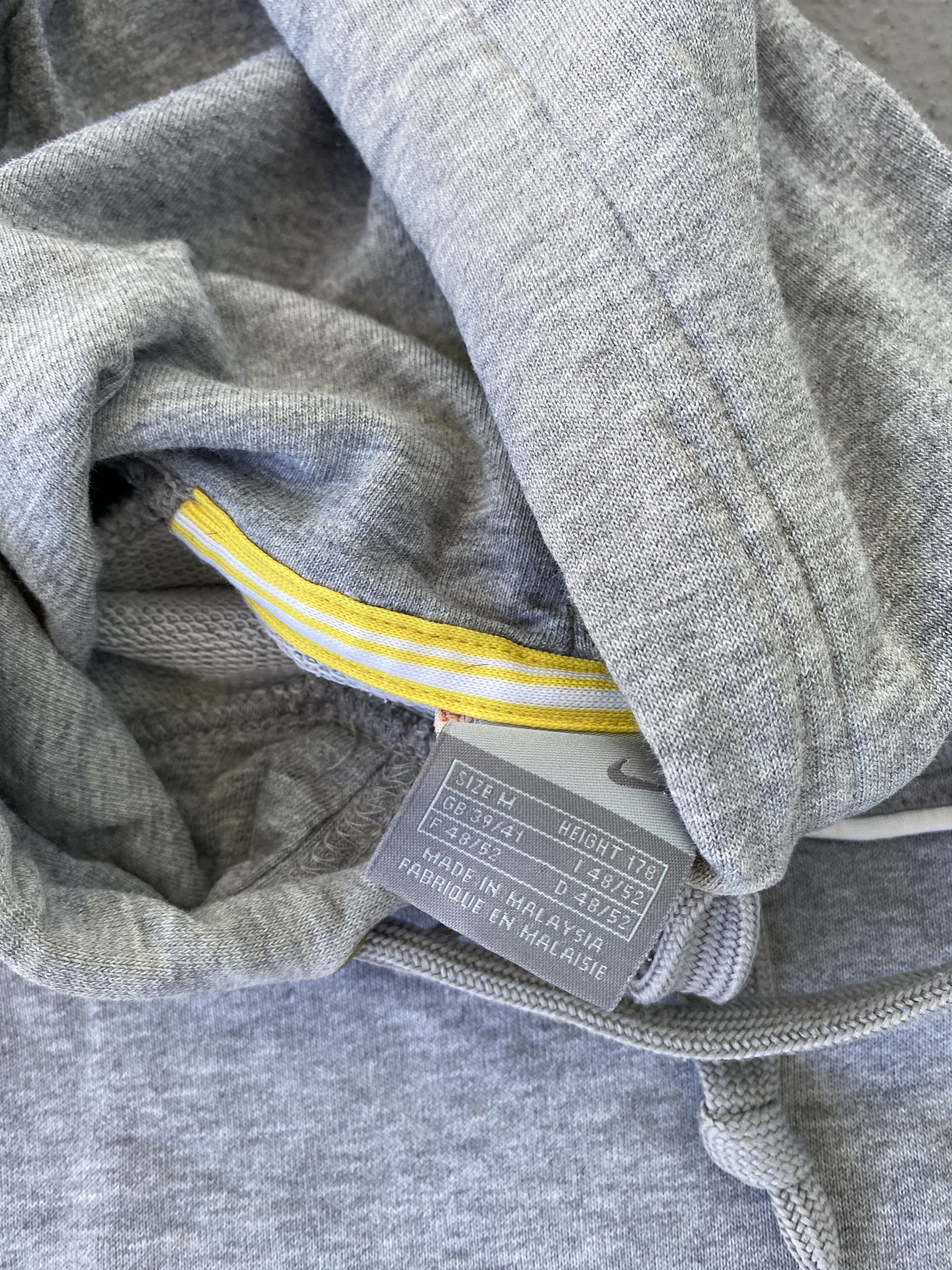 Nike × Vintage Vintage 00s Nike Mini Swoosh Embroidered Hoodie Travis Size US M / EU 48-50 / 2 - 4 Thumbnail