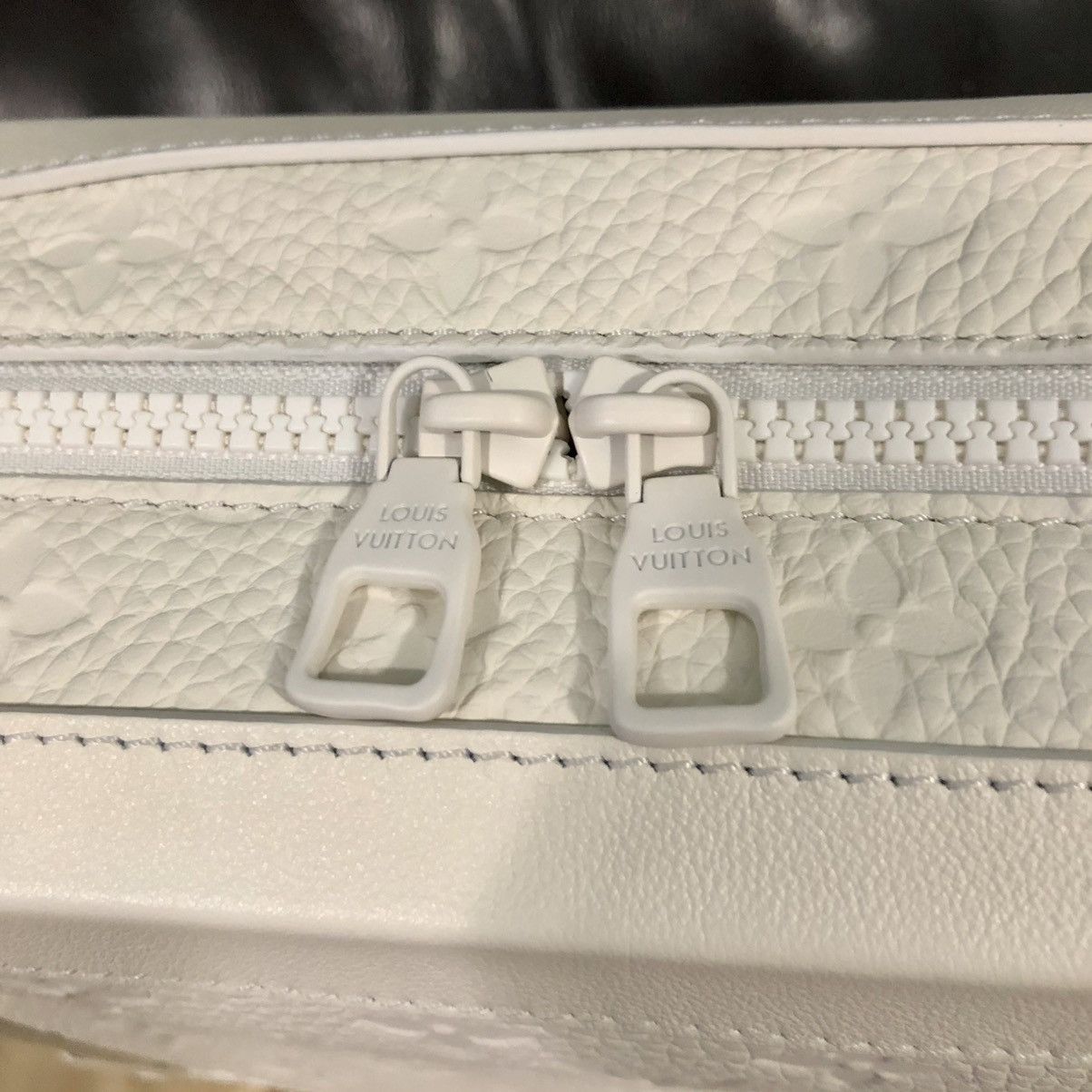 Louis Vuitton Louis Vuitton X Virgil Abloh Cocaine White Trunk S/S 2019 Size ONE SIZE - 7 Thumbnail