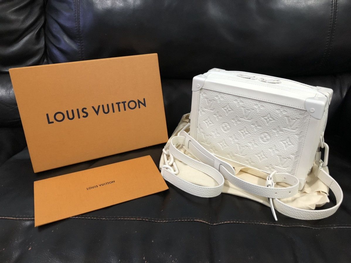 Louis Vuitton Louis Vuitton X Virgil Abloh Cocaine White Trunk S/S 2019 Size ONE SIZE - 2 Thumbnail