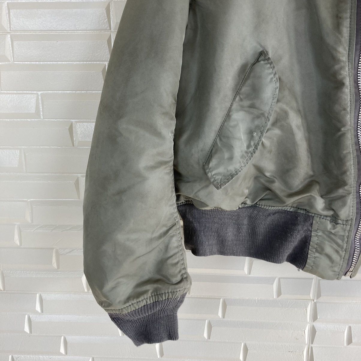 Alpha Industries Alpha MA-1 Reversible Bomber Jacket Size US L / EU 52-54 / 3 - 3 Thumbnail