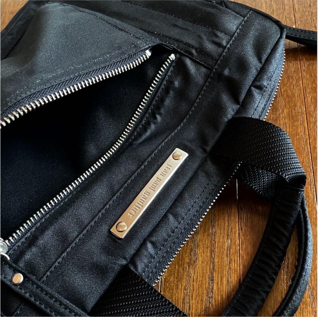 Jean Paul Gaultier JPG Badge Nylon Carry Bag Size ONE SIZE - 5 Thumbnail