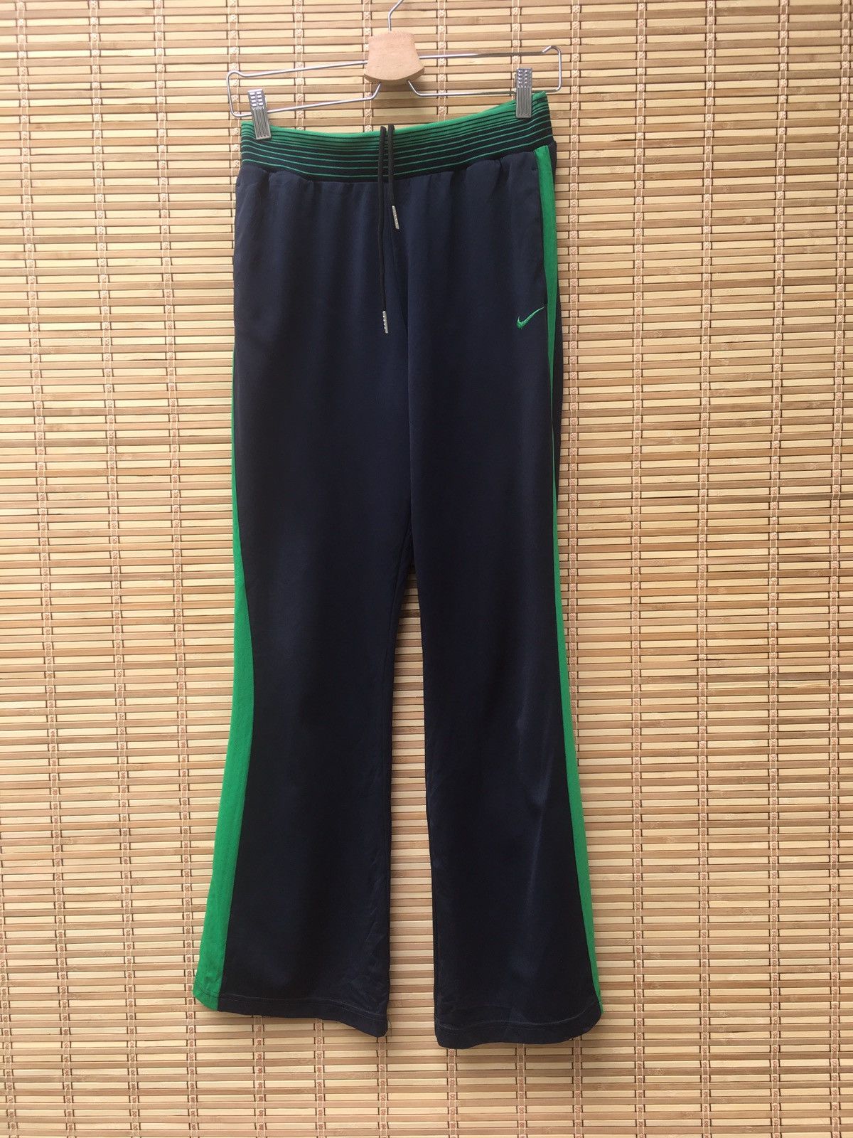 Nike Nike Track Pants Size US 26 / EU 42 - 1 Thumbnail