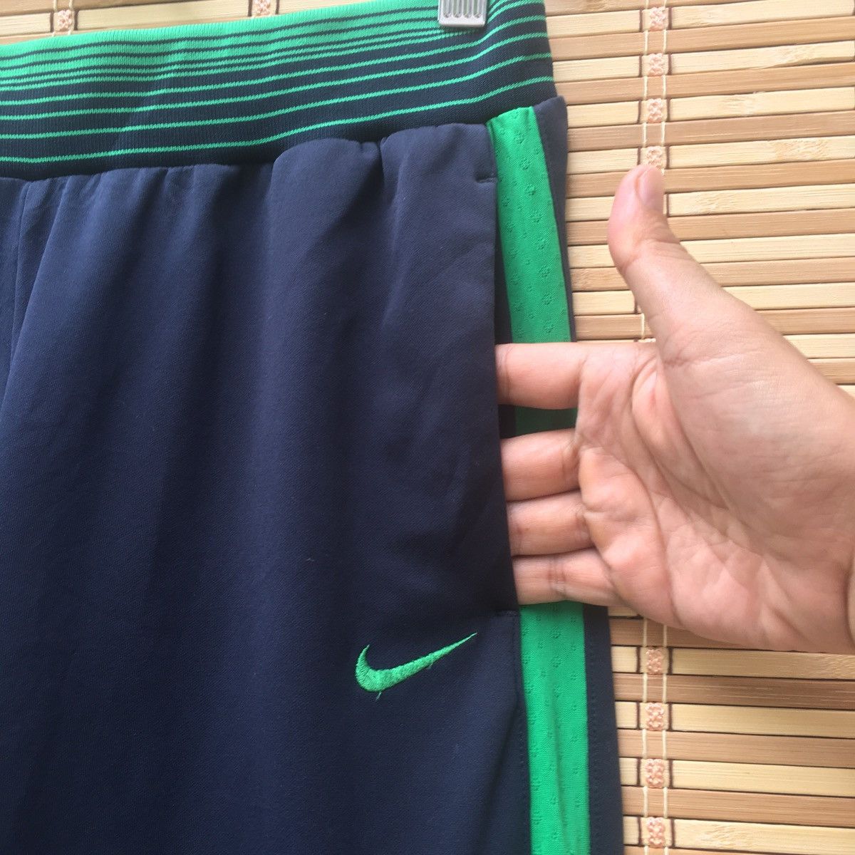 Nike Nike Track Pants Size US 26 / EU 42 - 5 Thumbnail