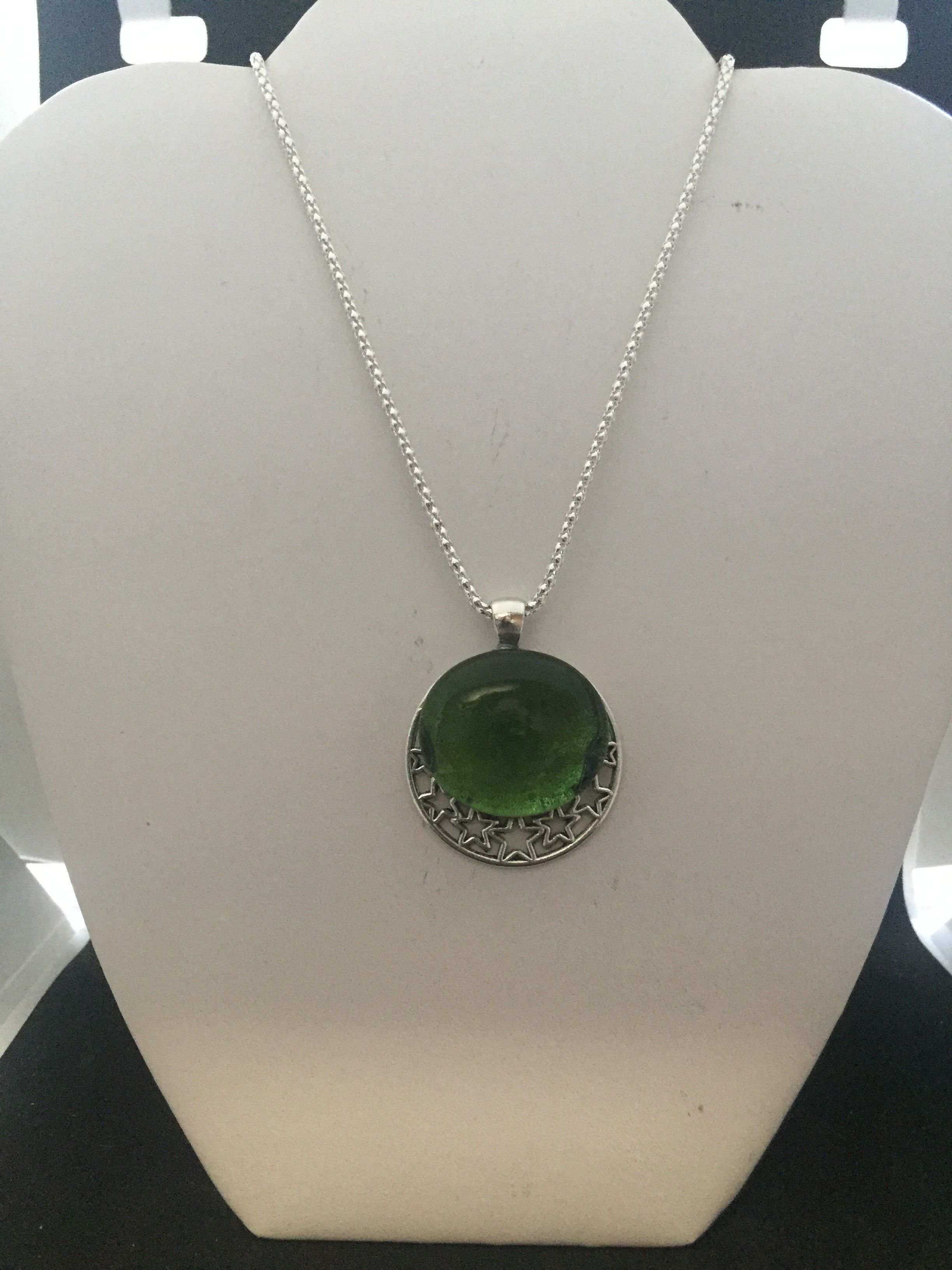 Handmade Green Glass Silver chain necklace Size ONE SIZE - 2 Thumbnail