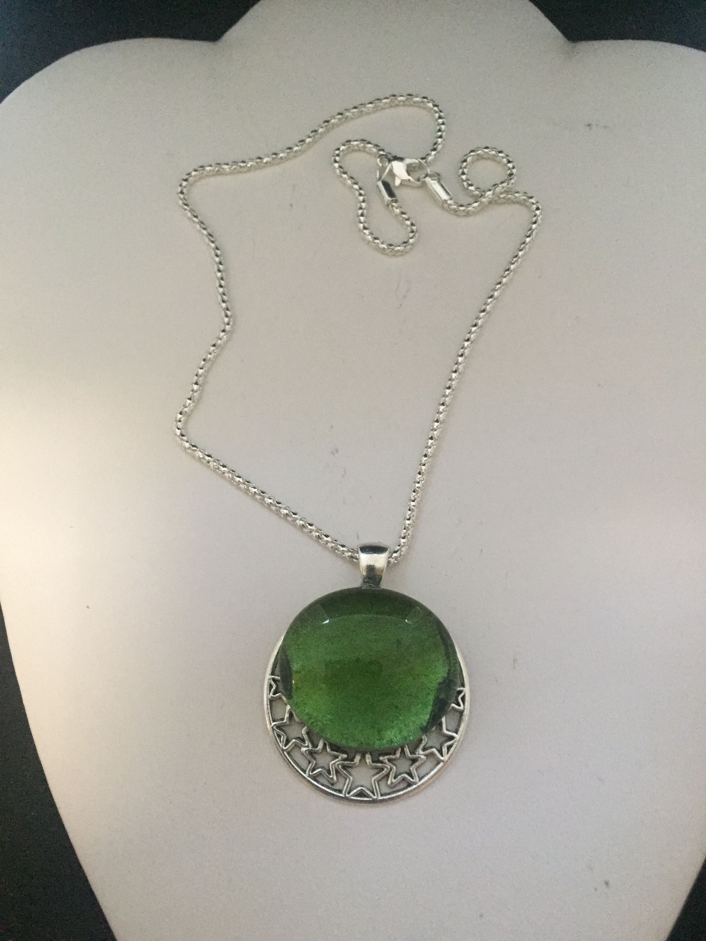 Handmade Green Glass Silver chain necklace Size ONE SIZE - 1 Thumbnail