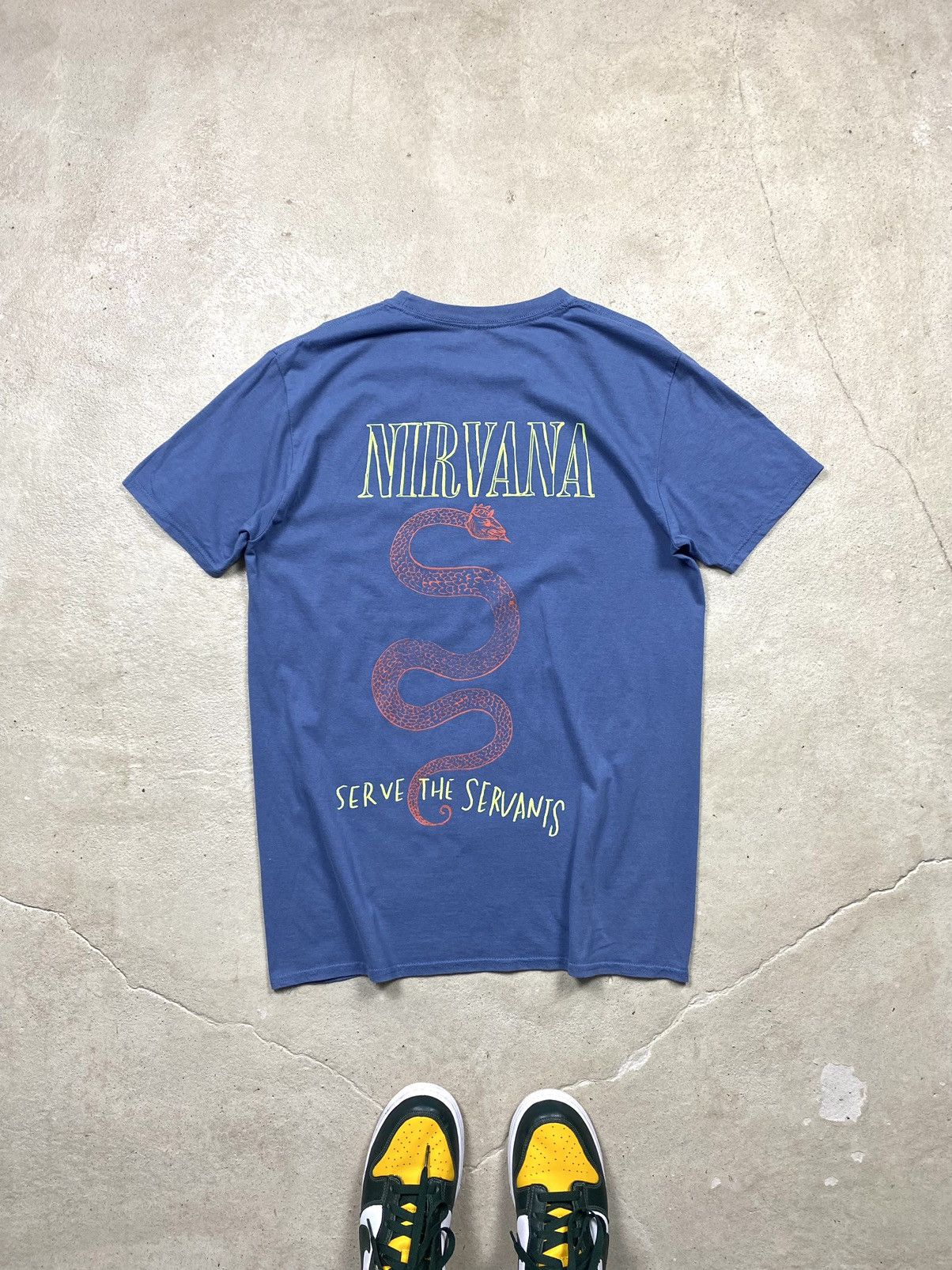 Nirvana Vintage Nirvana Serve The Servants T Shirt Kurt Cobain Size US M / EU 48-50 / 2 - 1 Thumbnail