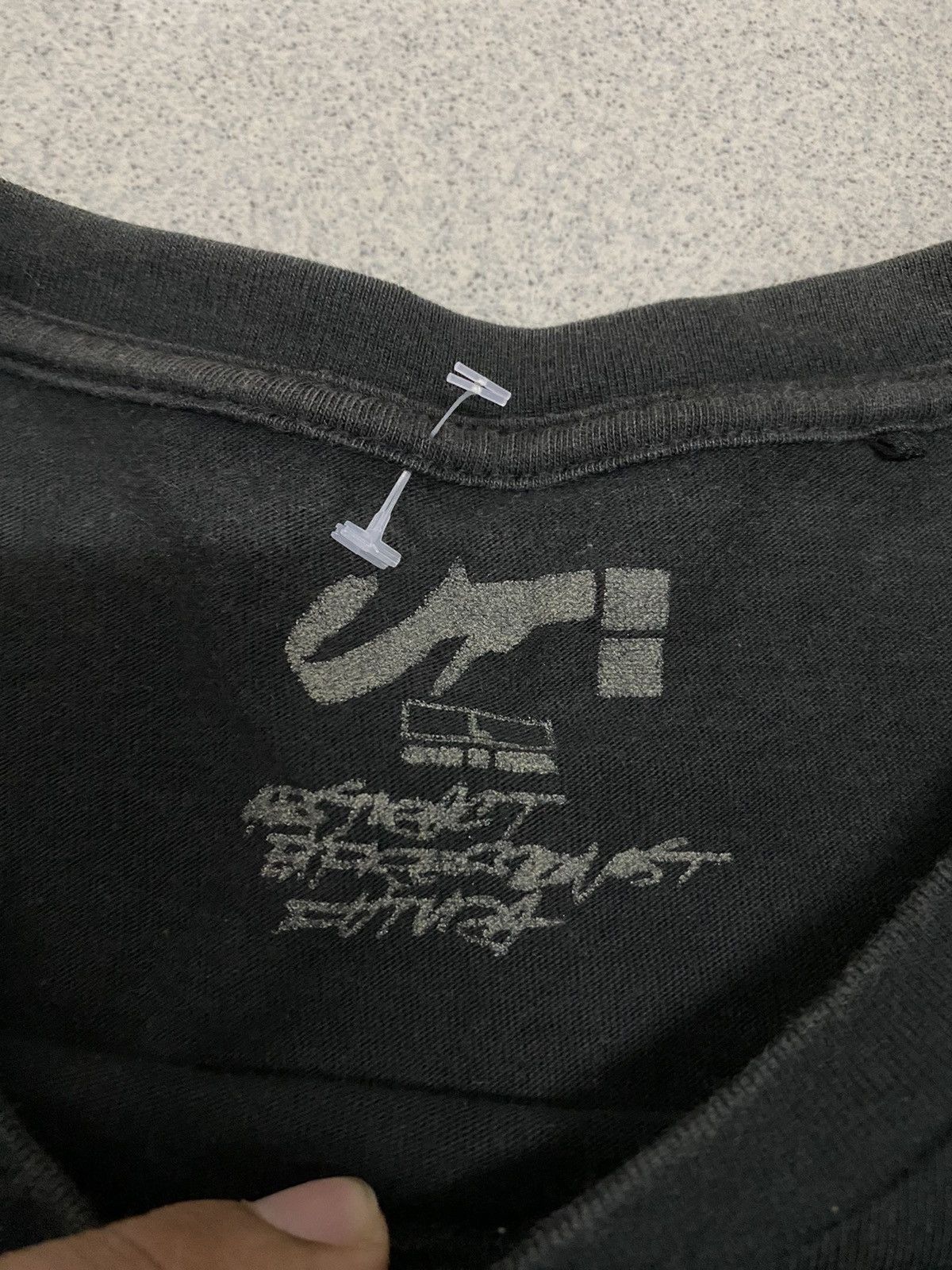 Futura × Japanese Brand × Uniqlo Offer‼️Vintage Futura Uniqlo Abstract Laboratories Tee Size US L / EU 52-54 / 3 - 5 Thumbnail
