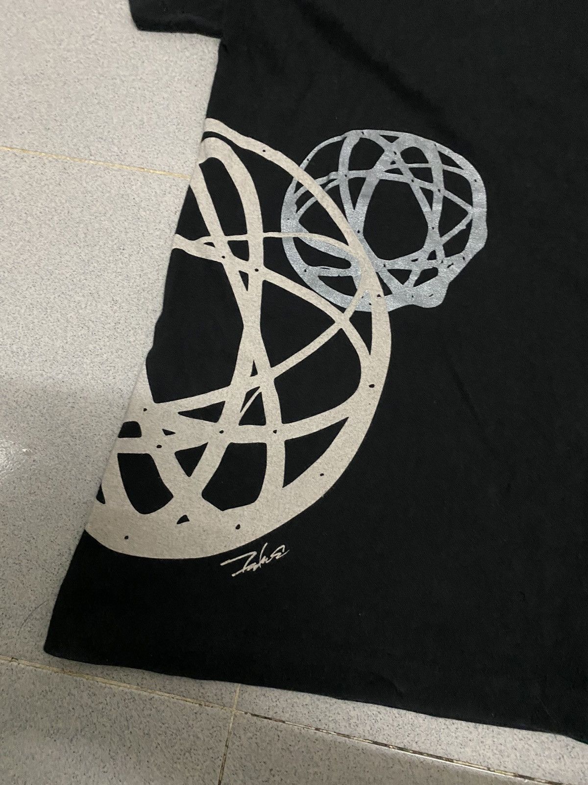 Futura × Japanese Brand × Uniqlo Offer‼️Vintage Futura Uniqlo Abstract Laboratories Tee Size US L / EU 52-54 / 3 - 6 Thumbnail