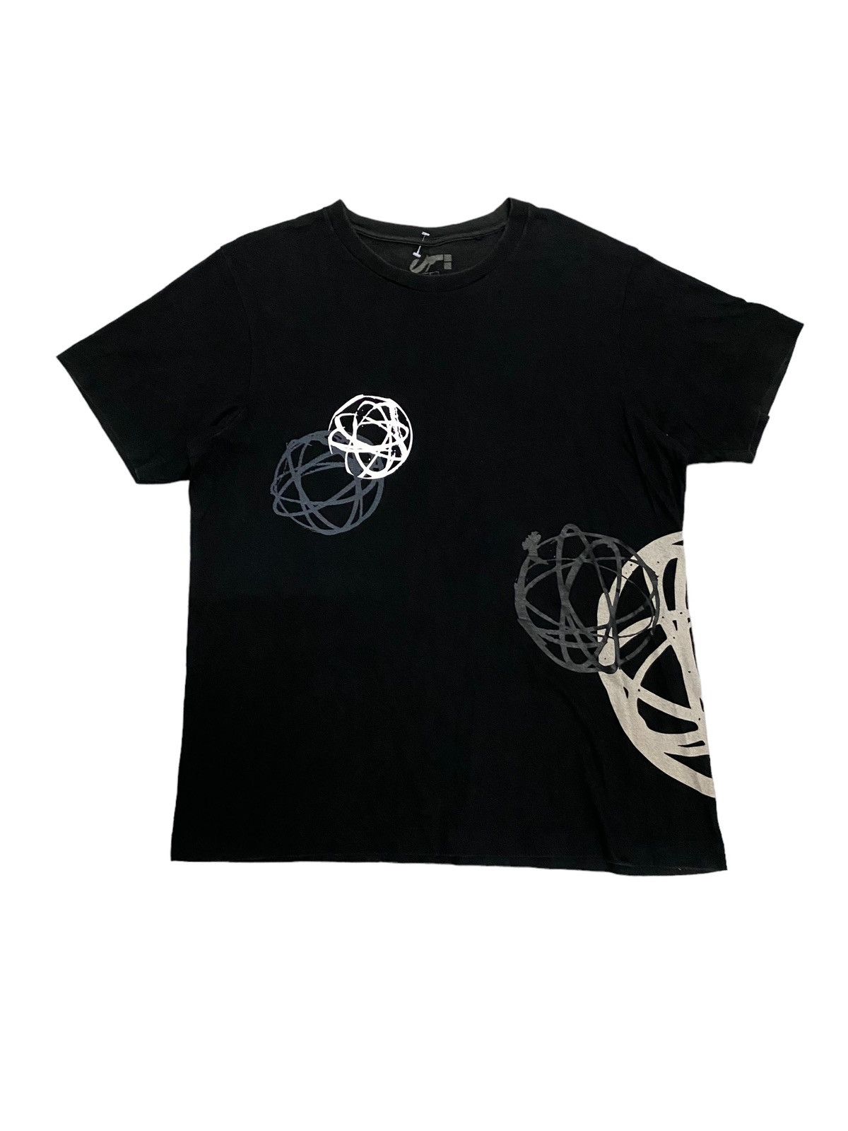 Futura × Japanese Brand × Uniqlo Offer‼️Vintage Futura Uniqlo Abstract Laboratories Tee Size US L / EU 52-54 / 3 - 3 Thumbnail