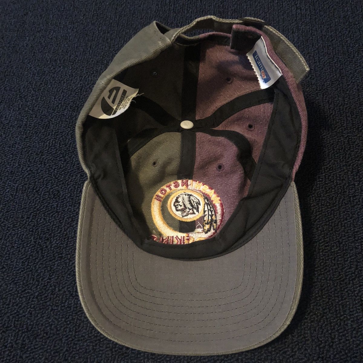 NFL Vintage 1990s Washington Redskins Two Toned Adjustable Cap Size ONE SIZE - 5 Thumbnail