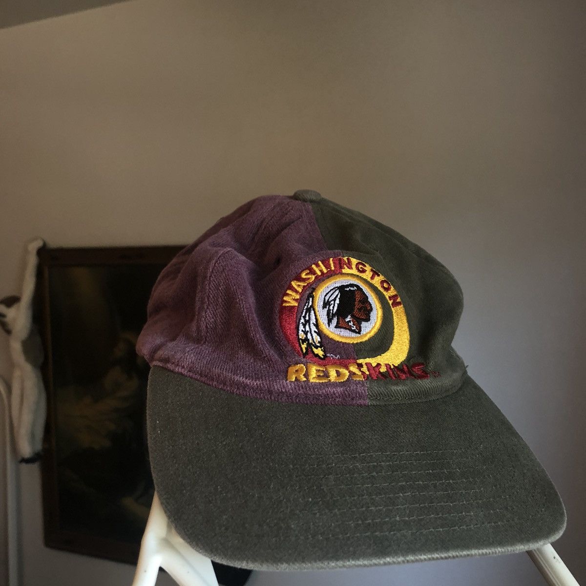 NFL Vintage 1990s Washington Redskins Two Toned Adjustable Cap Size ONE SIZE - 2 Thumbnail