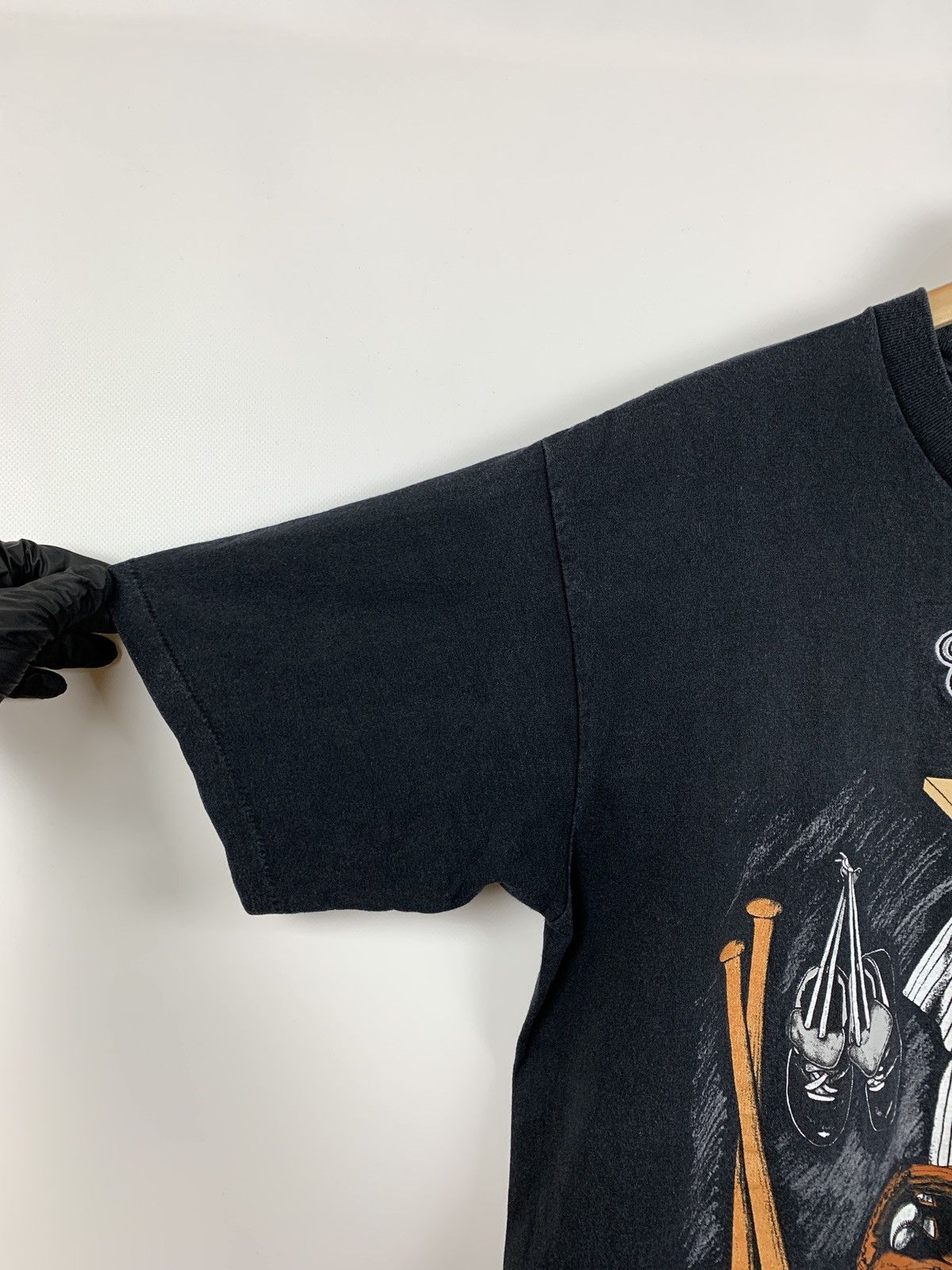 MLB 1991 Vintage Chicago White Sox MLB Nutmeg Single Stitch Tee Size US XL / EU 56 / 4 - 11 Thumbnail