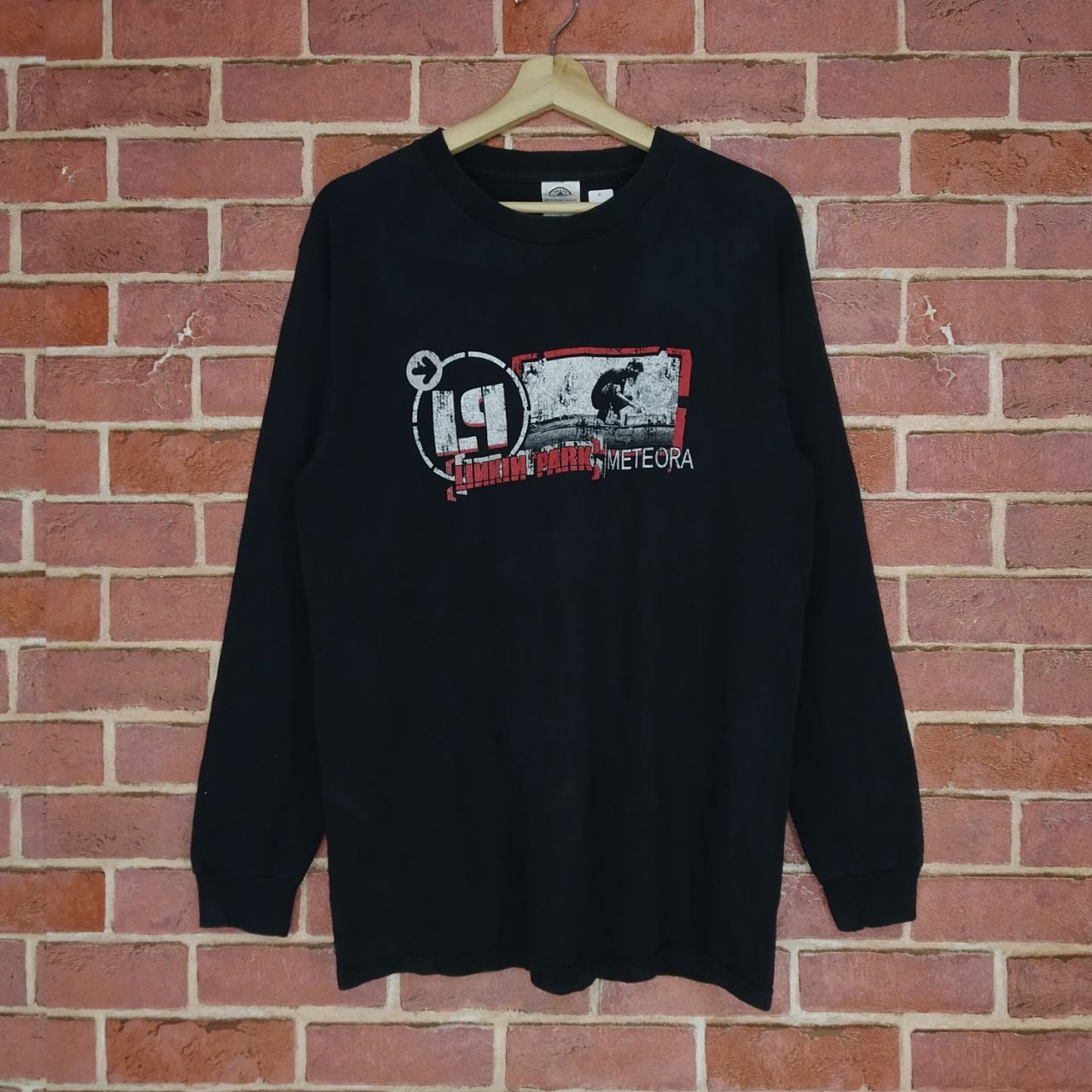 image of Band Tees x Tour Tee Vintage 2004 Linkin Park Album Meteora Tour Music Backprint in Black (Size Med
