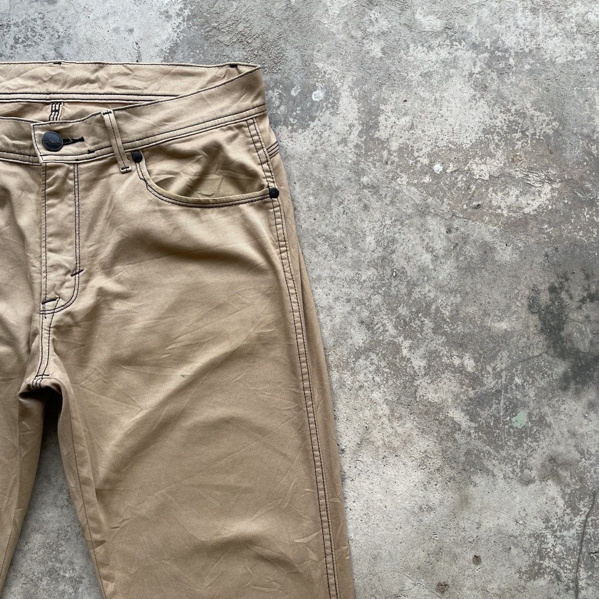 Wrangler Vintage Wrangler Khaki Colours Trousers Casual Pants W33 Size US 33 - 5 Thumbnail