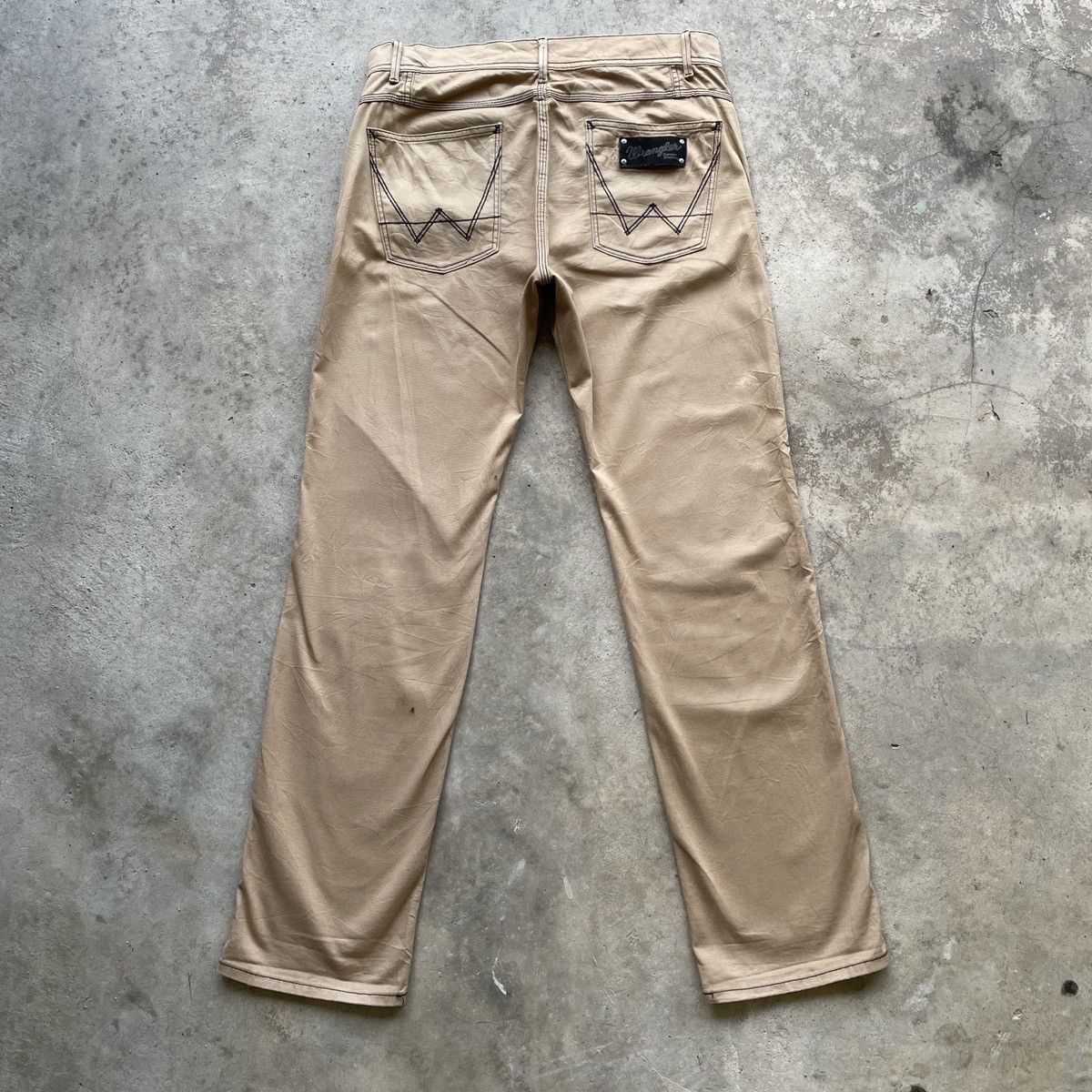 Wrangler Vintage Wrangler Khaki Colours Trousers Casual Pants W33 Size US 33 - 1 Thumbnail