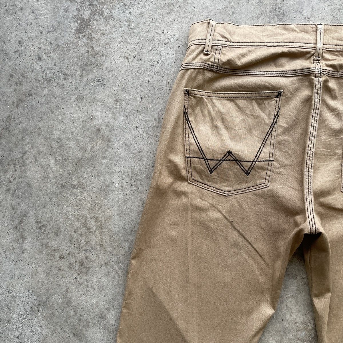 Wrangler Vintage Wrangler Khaki Colours Trousers Casual Pants W33 Size US 33 - 13 Thumbnail