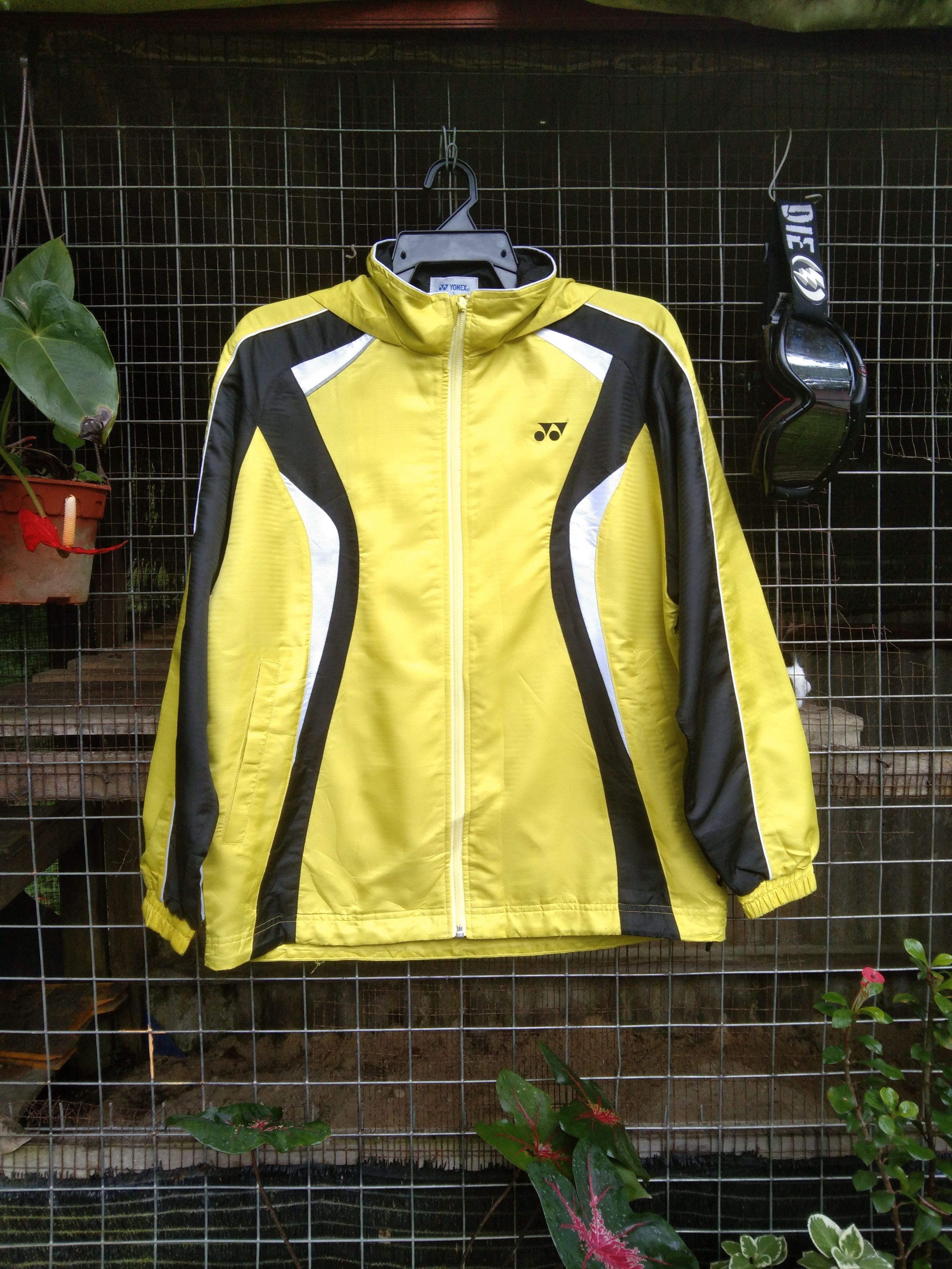 Vintage VINTAGE YONEX HEAT CAPSULE TRAINING JACKET | Grailed