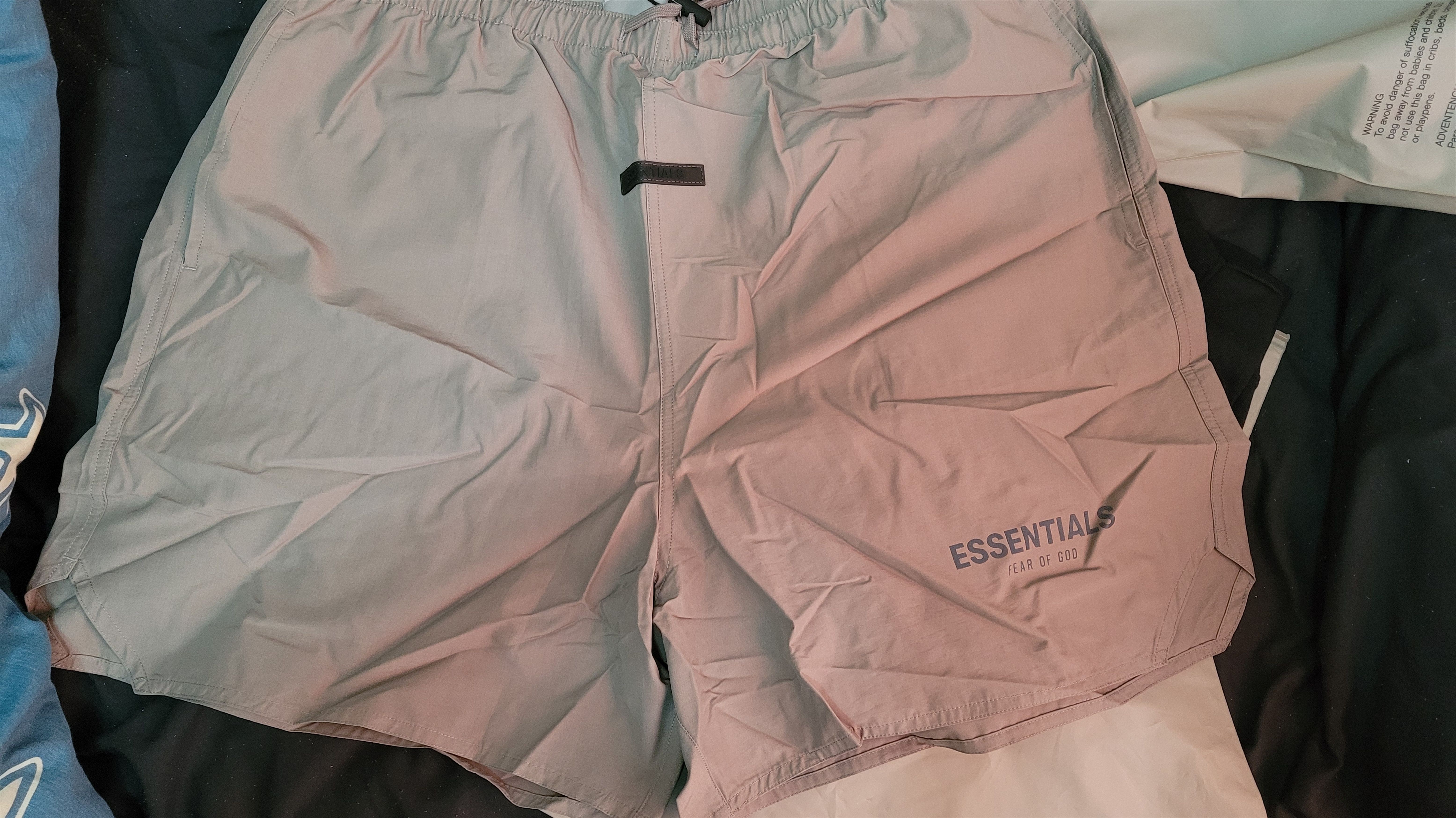 Fear of God Fear of God Essentials Volley Short Taupe sz XL Size US 36 / EU 52 - 3 Thumbnail