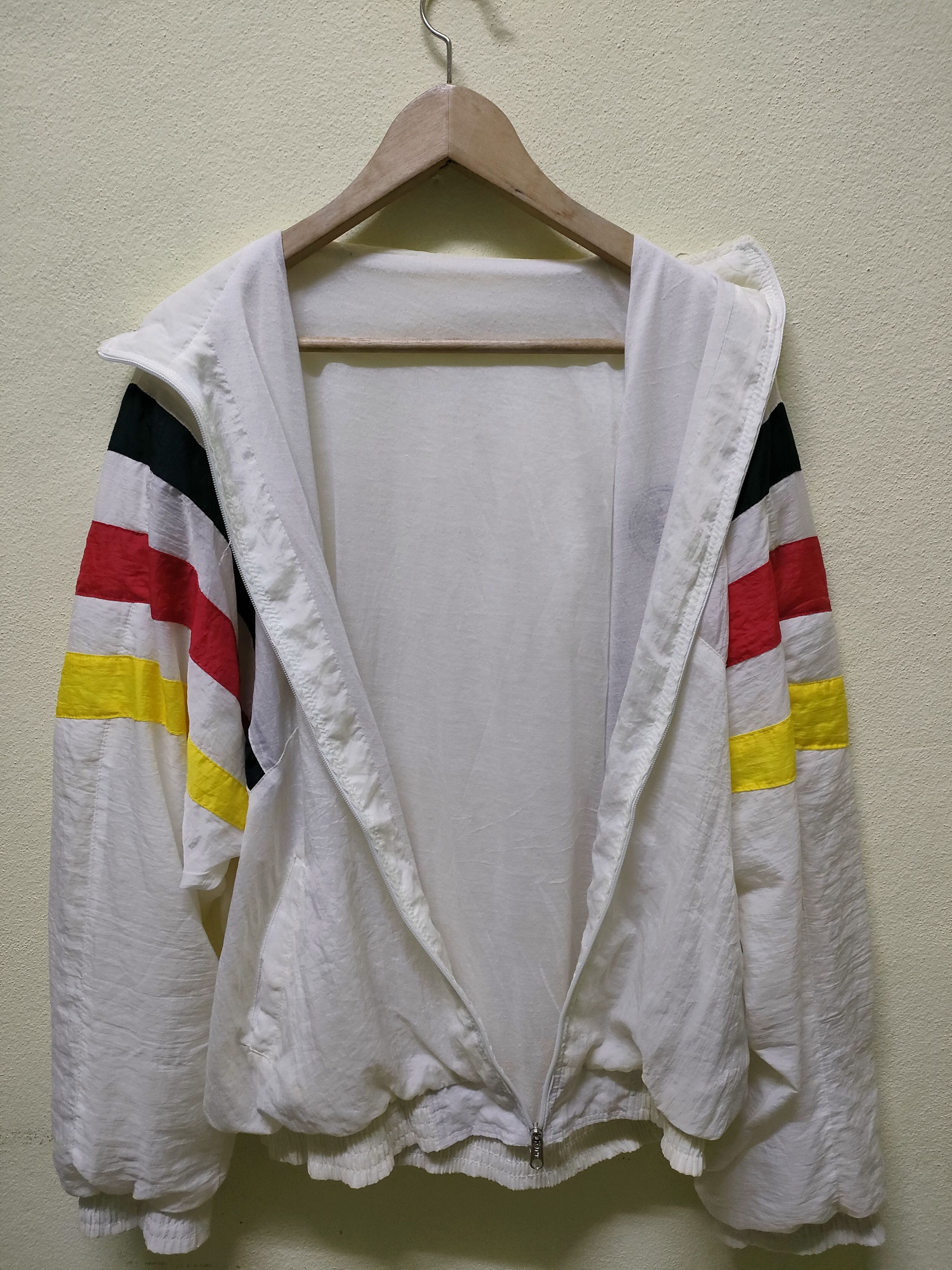 Vintage Vintage German Nylon Jacket Size US L / EU 52-54 / 3 - 4 Thumbnail