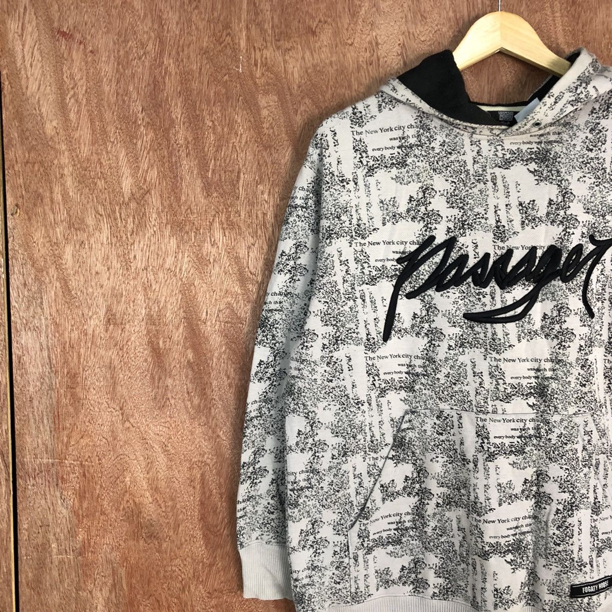 Japanese Brand DL Fogaty House Grey Hoodies sweatshirt #2025 Size US M / EU 48-50 / 2 - 7 Thumbnail