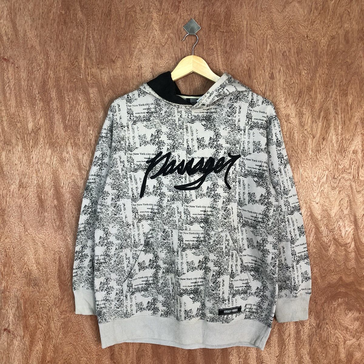 Japanese Brand DL Fogaty House Grey Hoodies sweatshirt #2025 Size US M / EU 48-50 / 2 - 3 Thumbnail