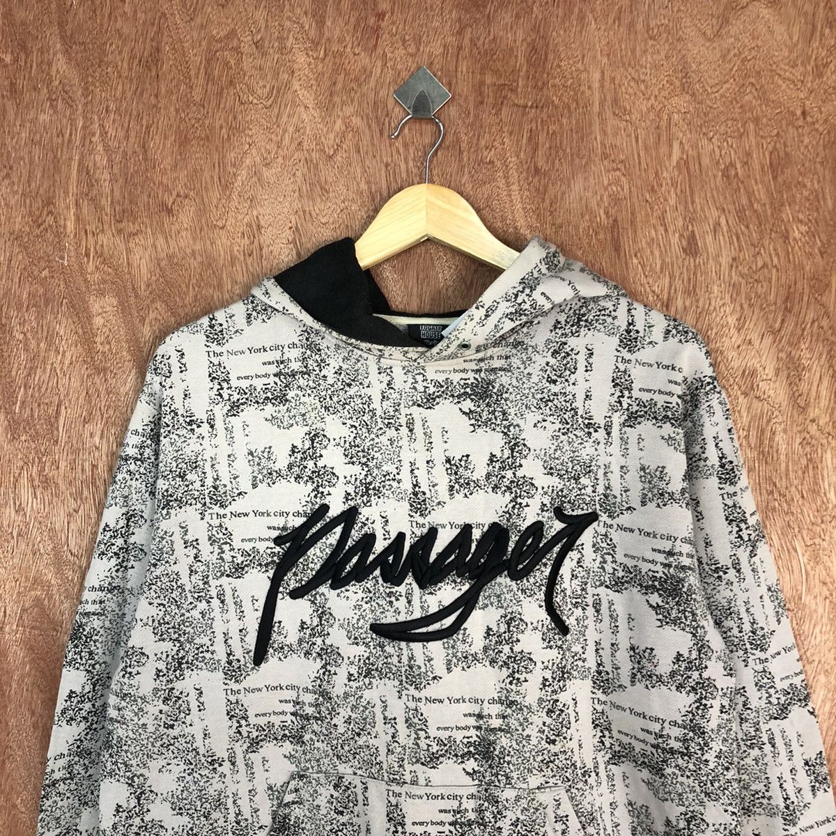 Japanese Brand DL Fogaty House Grey Hoodies sweatshirt #2025 Size US M / EU 48-50 / 2 - 9 Thumbnail