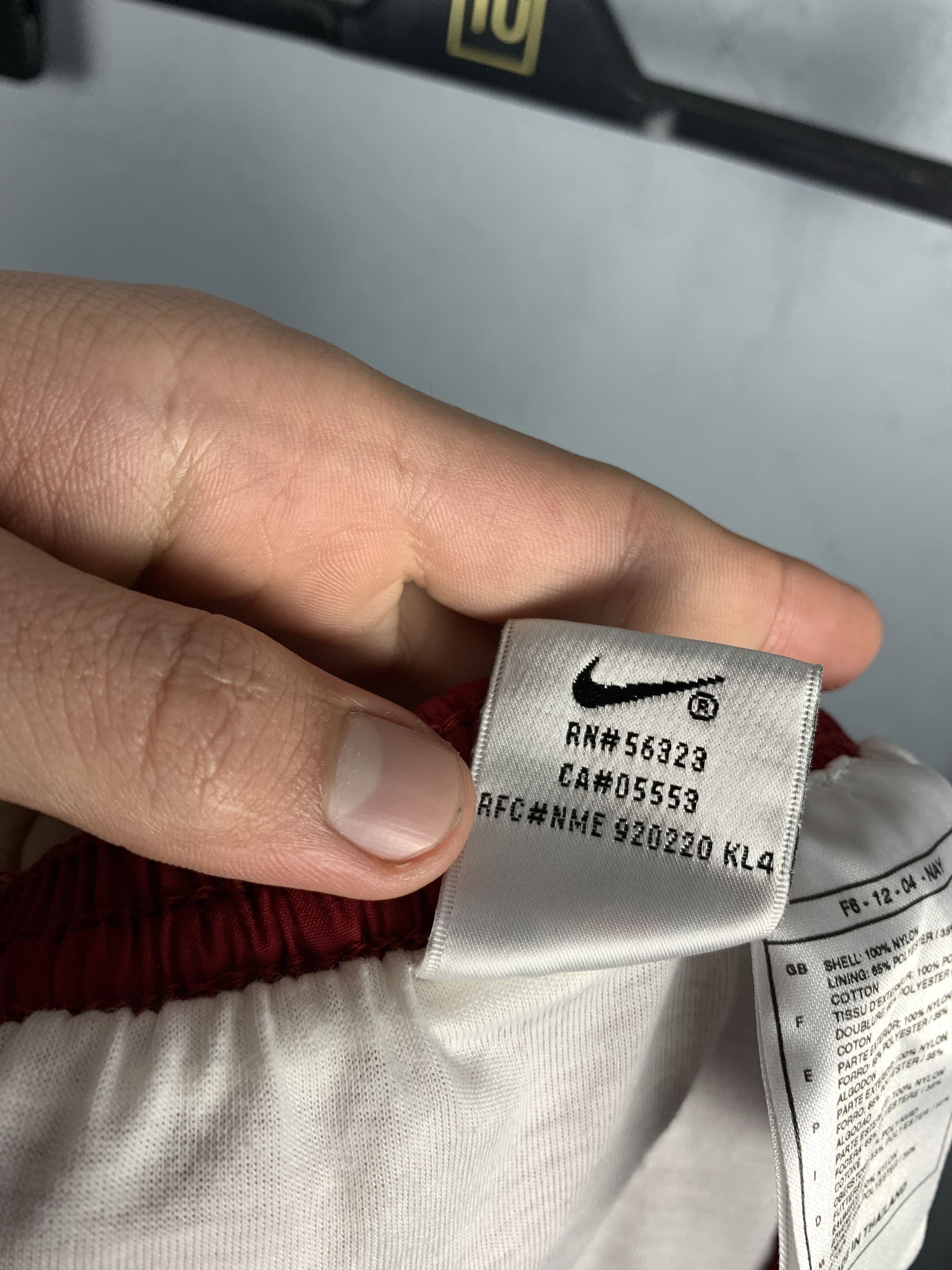 Nike Nike 90'S Vintage Nylon Shorts Size US 34 / EU 50 - 7 Thumbnail