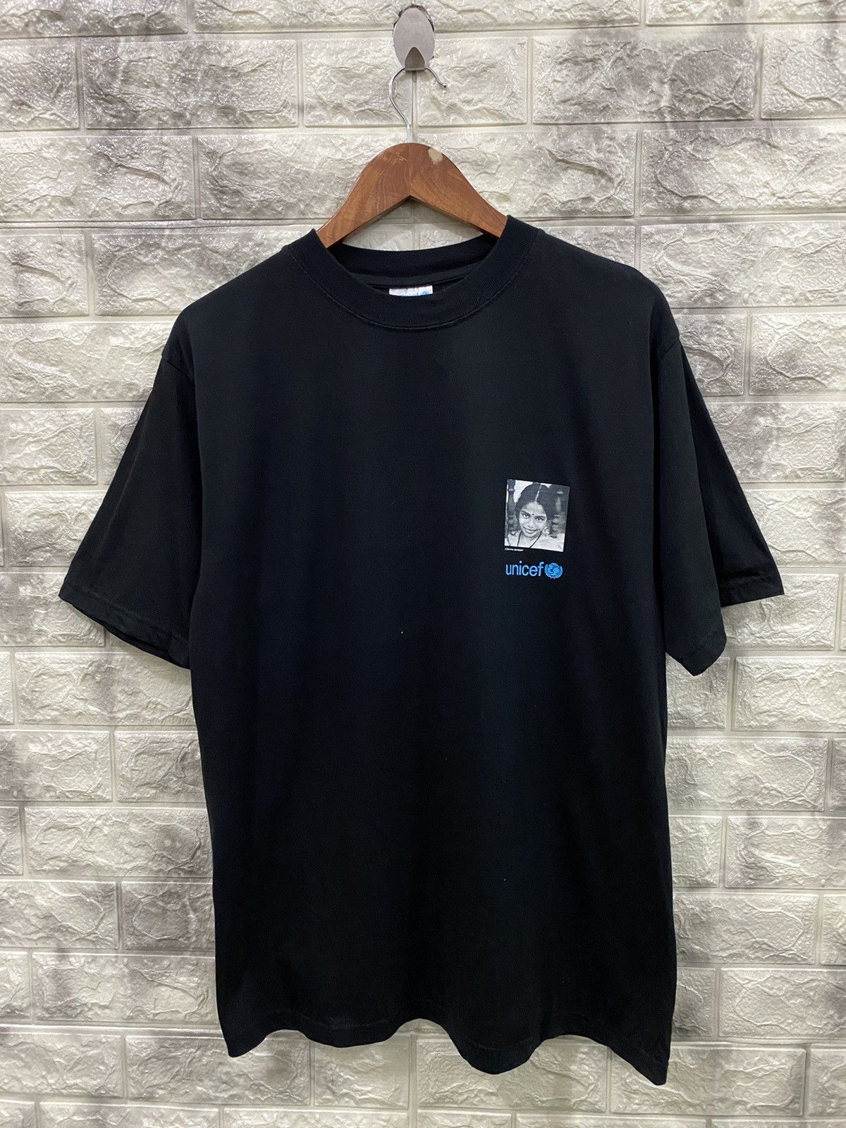 image of Vintage Unicef Black T-Shirt, Men's (Size Medium)