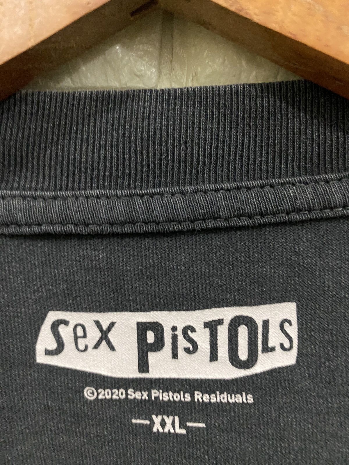 Band Tees 2020 Sex Pistols Crop Shirt Size XXL / US 16-18 / IT 52-54 - 7 Thumbnail