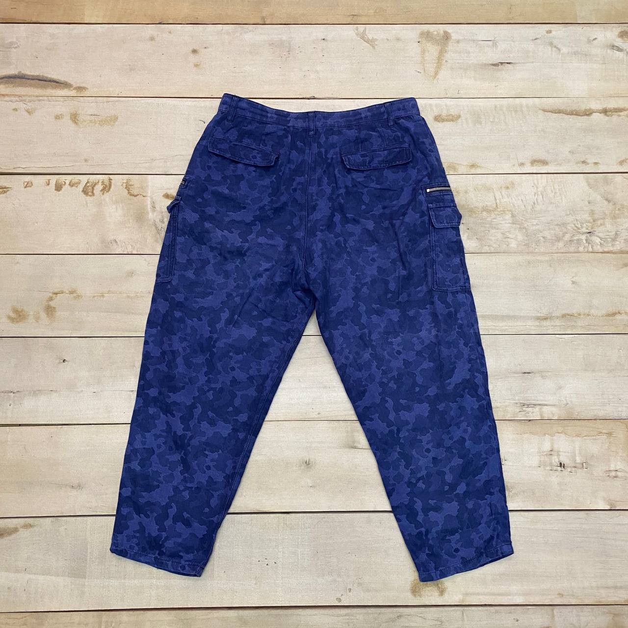 If Six Was Nine × Japanese Brand × yoshie inaba X363 L'EQUIPE X YOSHIE INABA FULLPRINT CARGO PANTS Size 30" / US 8 / IT 44 - 7 Thumbnail