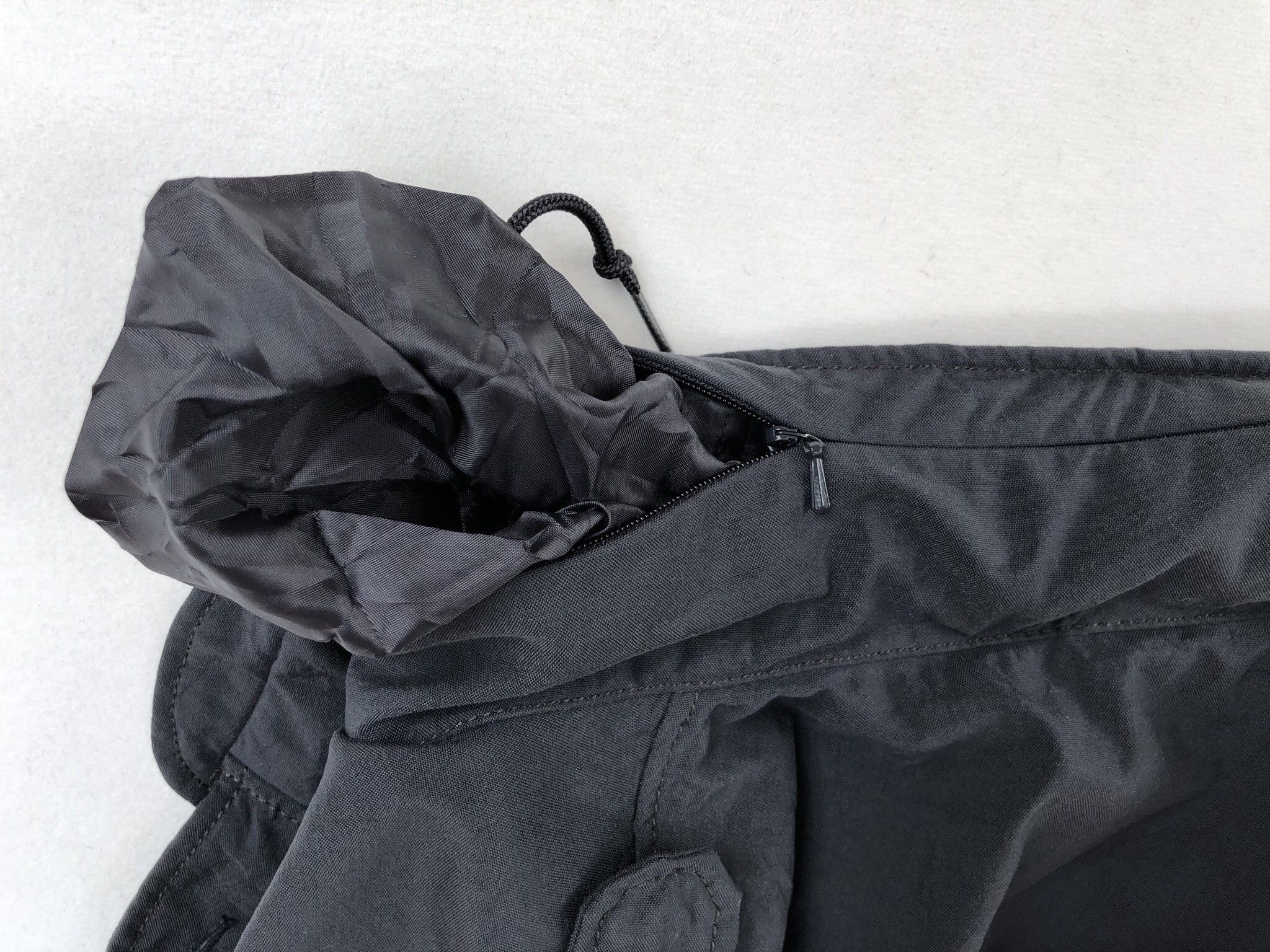 Japanese Brand Japanese Brand Uniqlo Military Design Nylon Light Jacket Size US L / EU 52-54 / 3 - 12 Thumbnail