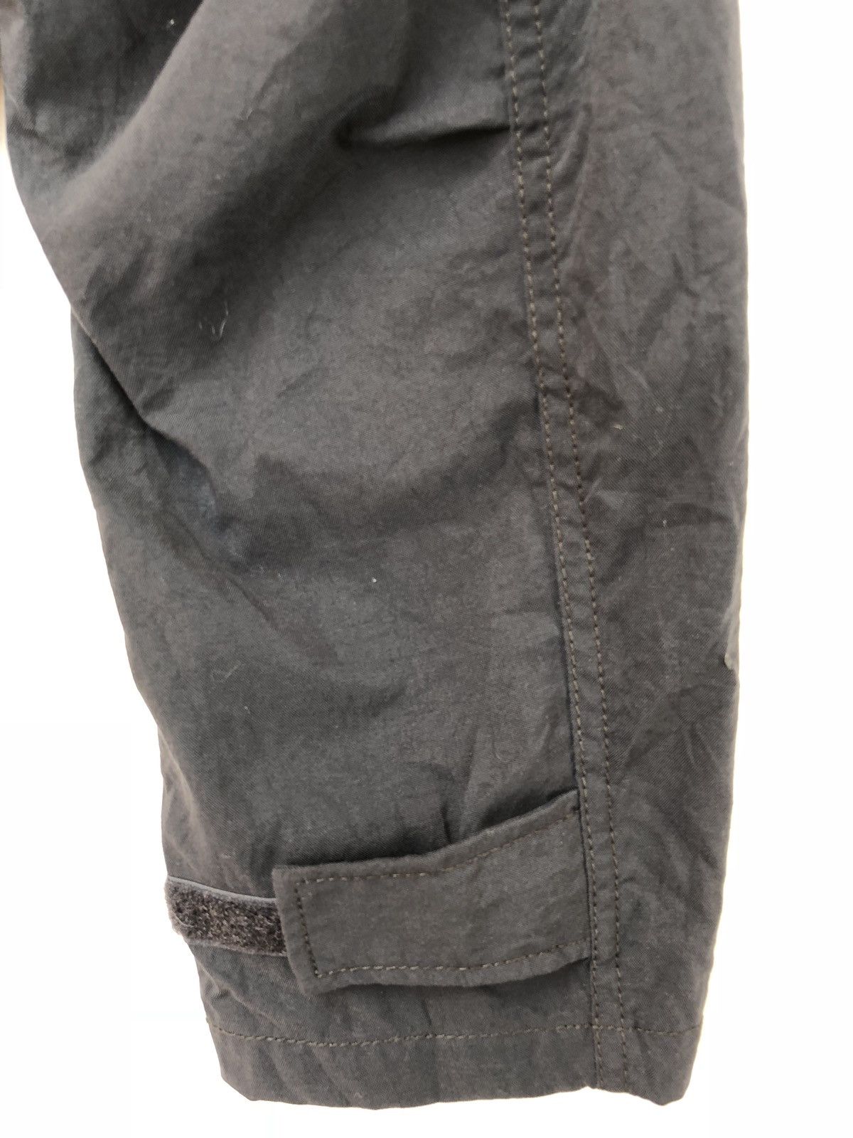 Japanese Brand Japanese Brand Uniqlo Military Design Nylon Light Jacket Size US L / EU 52-54 / 3 - 13 Thumbnail