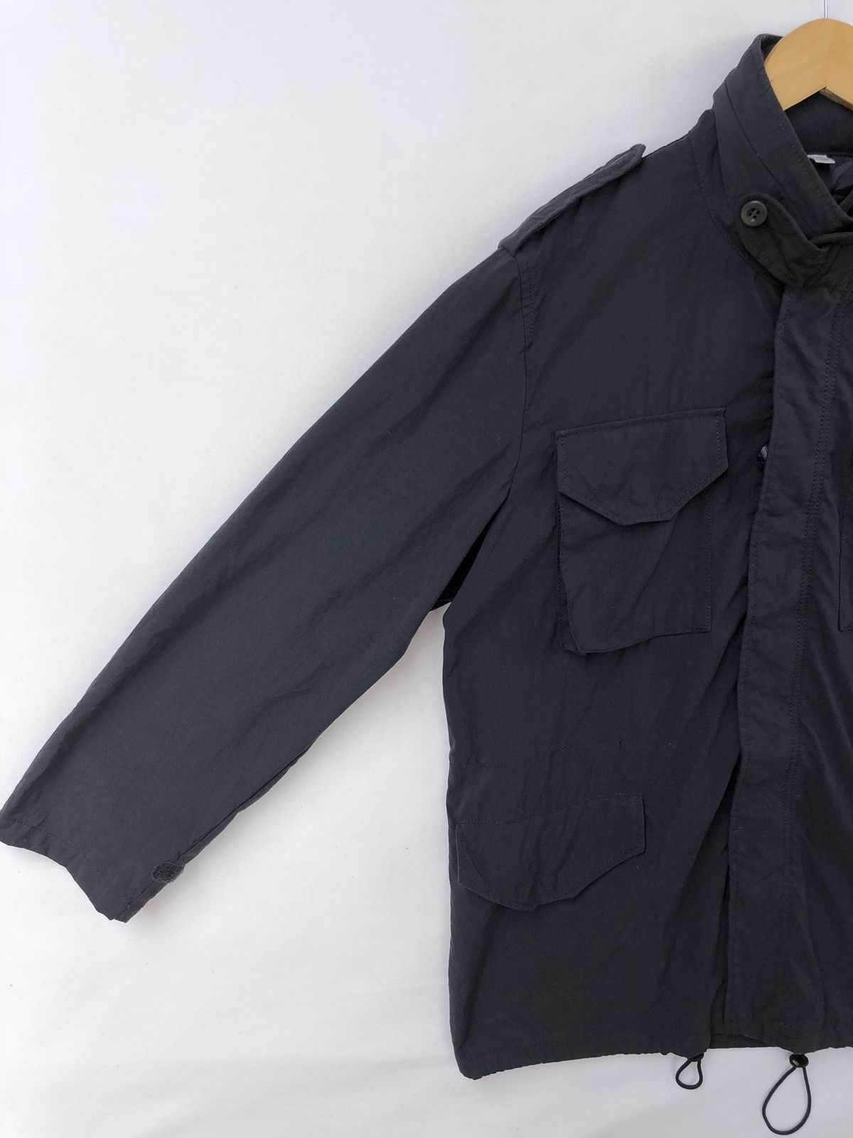 Japanese Brand Japanese Brand Uniqlo Military Design Nylon Light Jacket Size US L / EU 52-54 / 3 - 3 Thumbnail