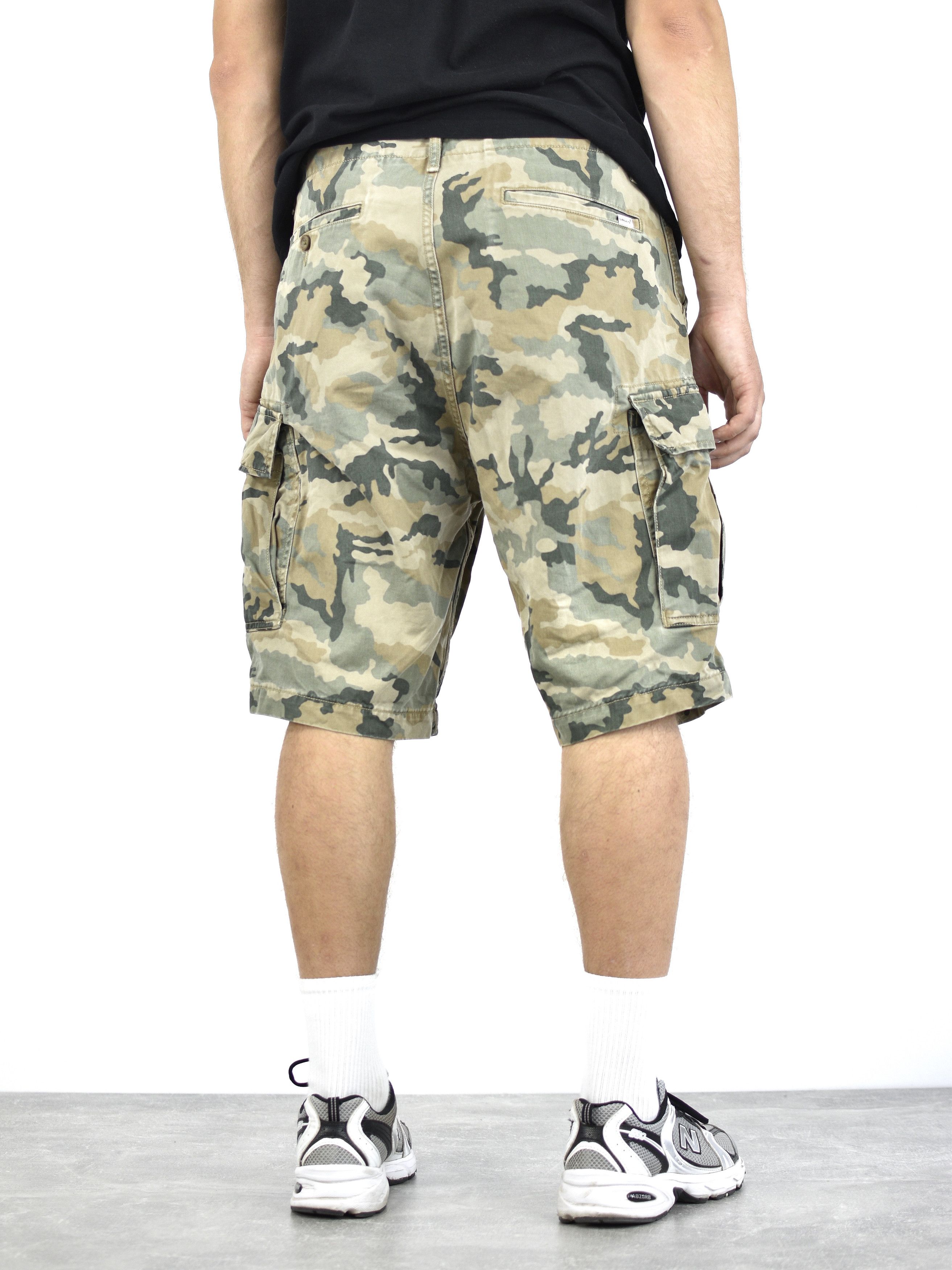 Levi's Vintage Levis Cargo Military Shorts Size 33 Size US 33 - 10 Thumbnail