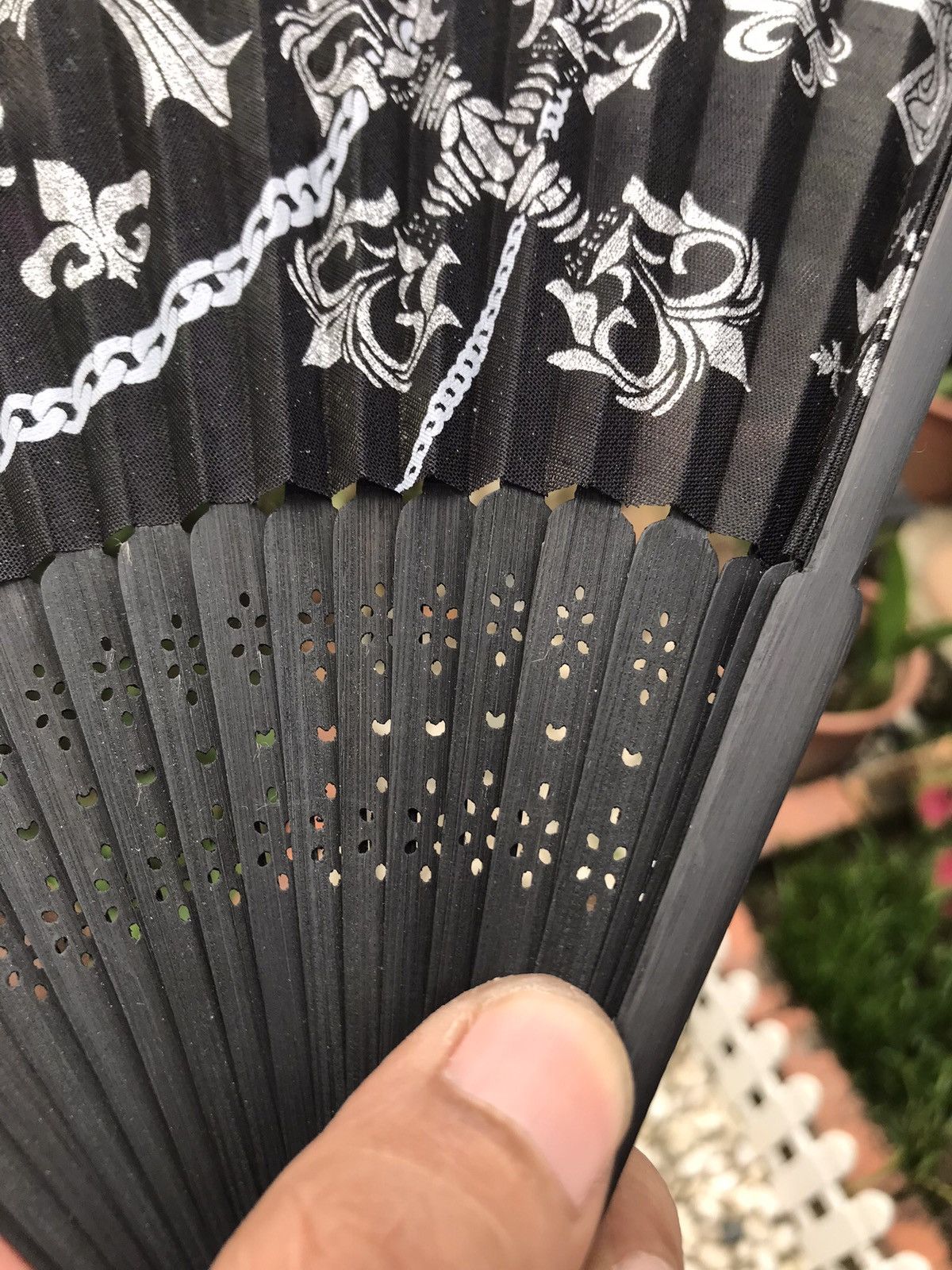 Japanese Brand ASSORTED CROSSES JAPANESE HAND FANS 🇯🇵 Size ONE SIZE - 5 Thumbnail