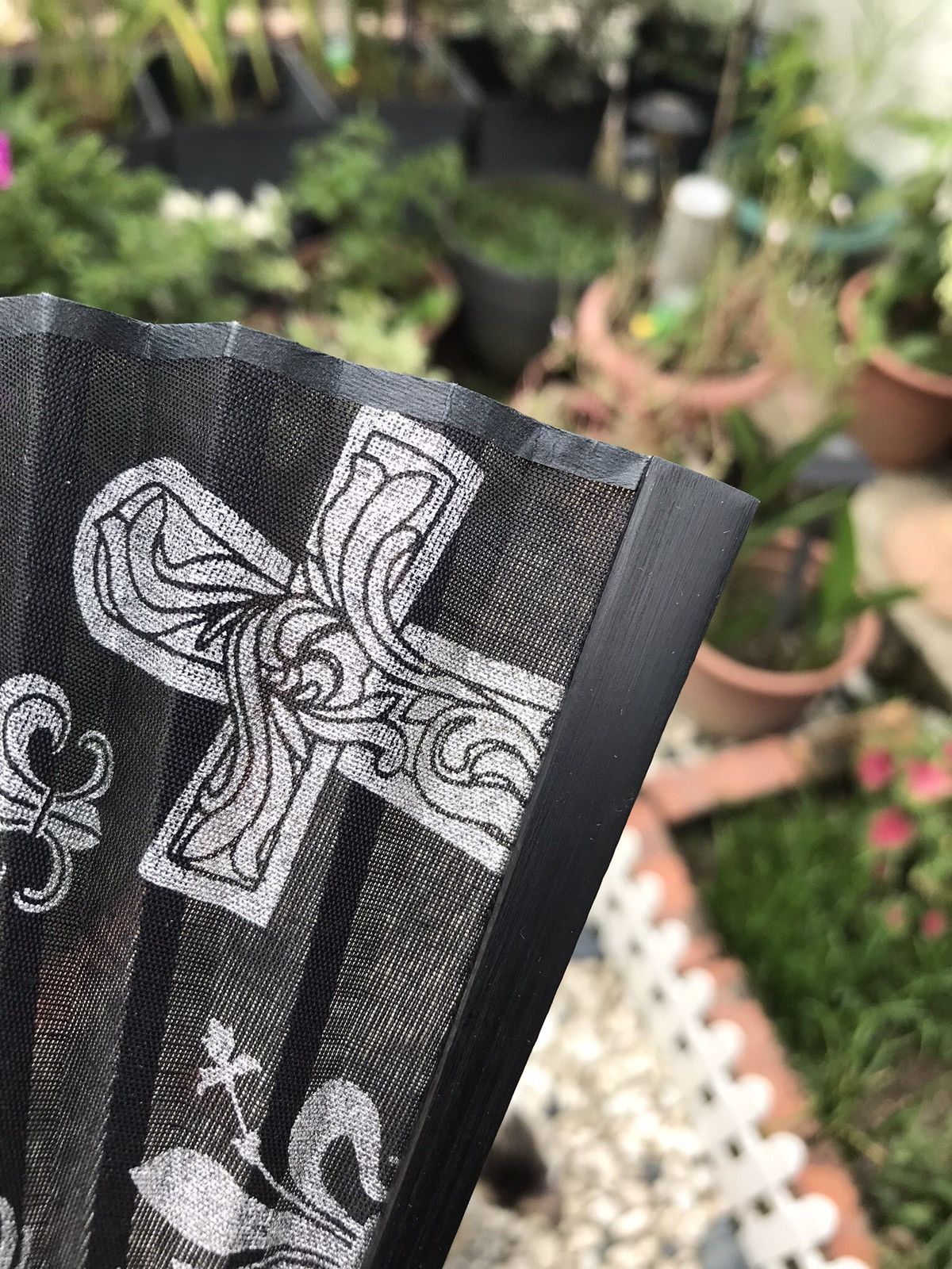 Japanese Brand ASSORTED CROSSES JAPANESE HAND FANS 🇯🇵 Size ONE SIZE - 6 Thumbnail