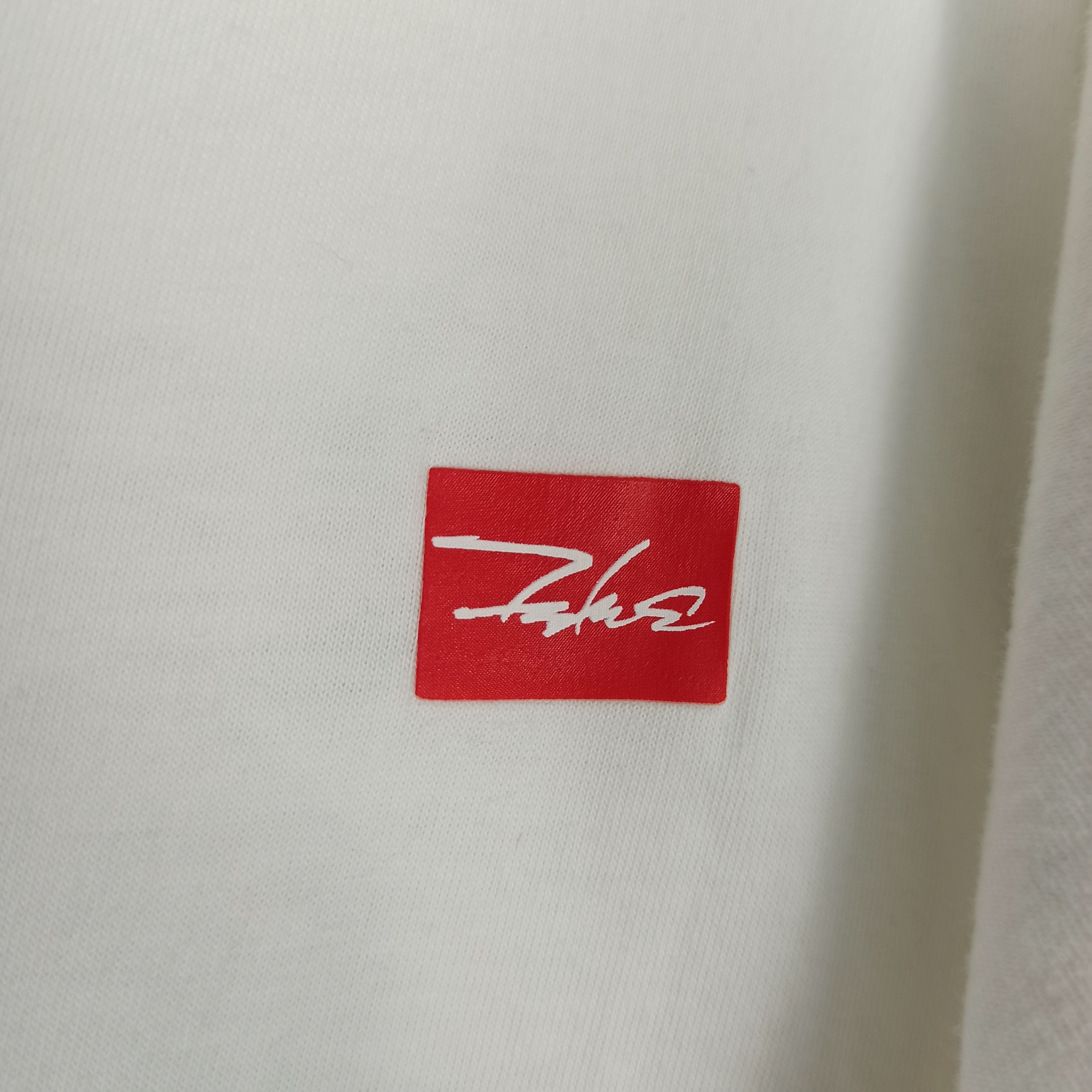 Futura × Uniqlo 🔥Rare🔥 Art Futura X Uniqlo White Tshirt Size US M / EU 48-50 / 2 - 8 Thumbnail
