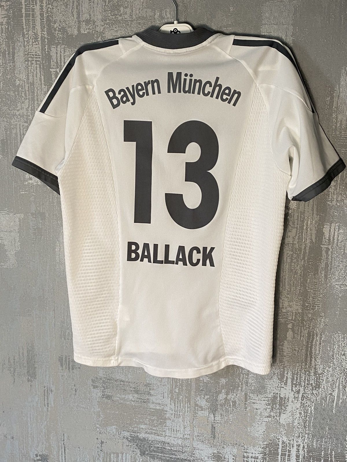Adidas 2002 2004 Bayern Munich Adidas Football Away Soccer Jersey Size US XS / EU 42 / 0 - 2 Thumbnail