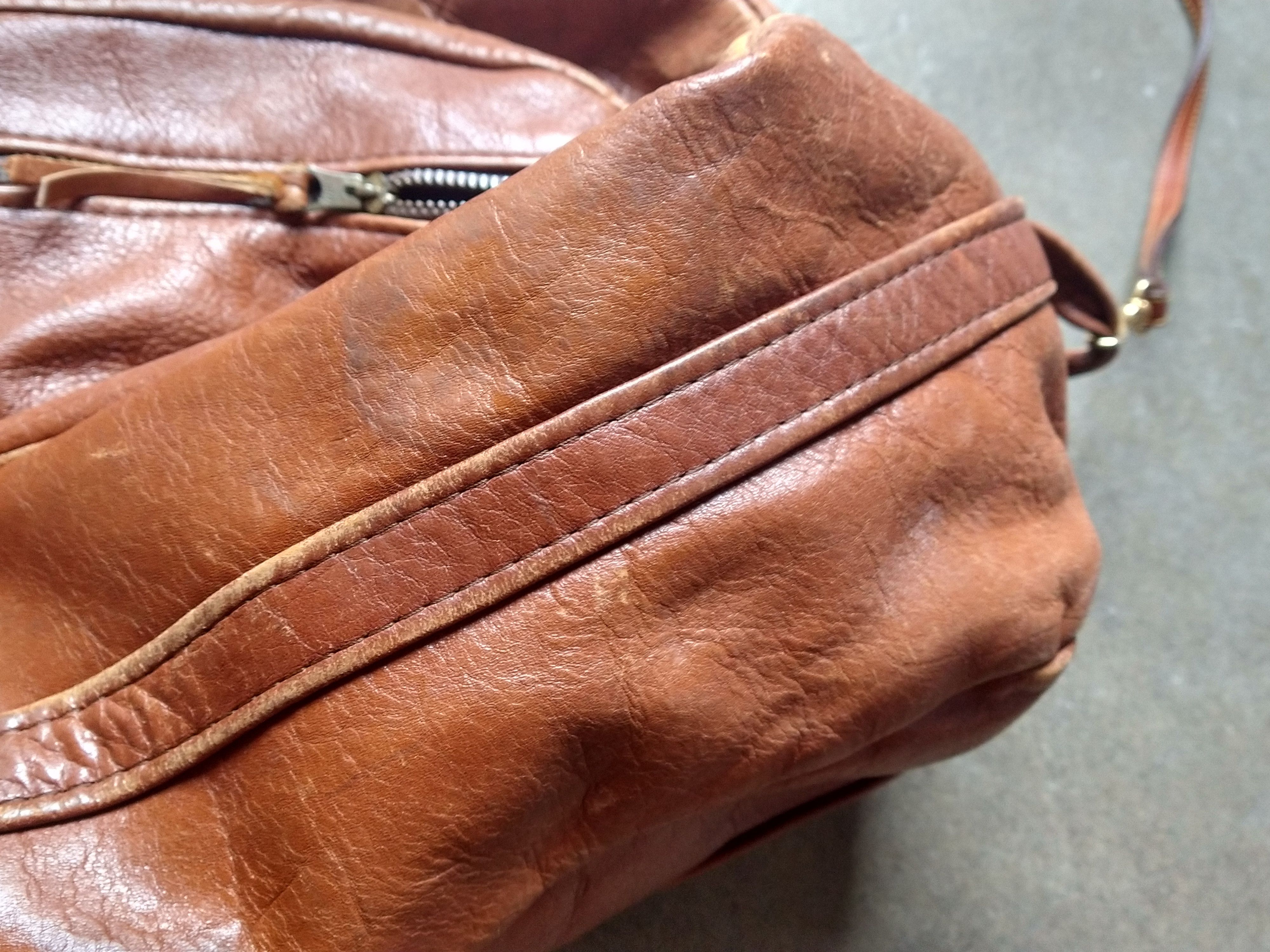 Genuine Leather Vintage Leather Duffle Bag Brown Zipper Strap Pockets Size ONE SIZE - 6 Thumbnail