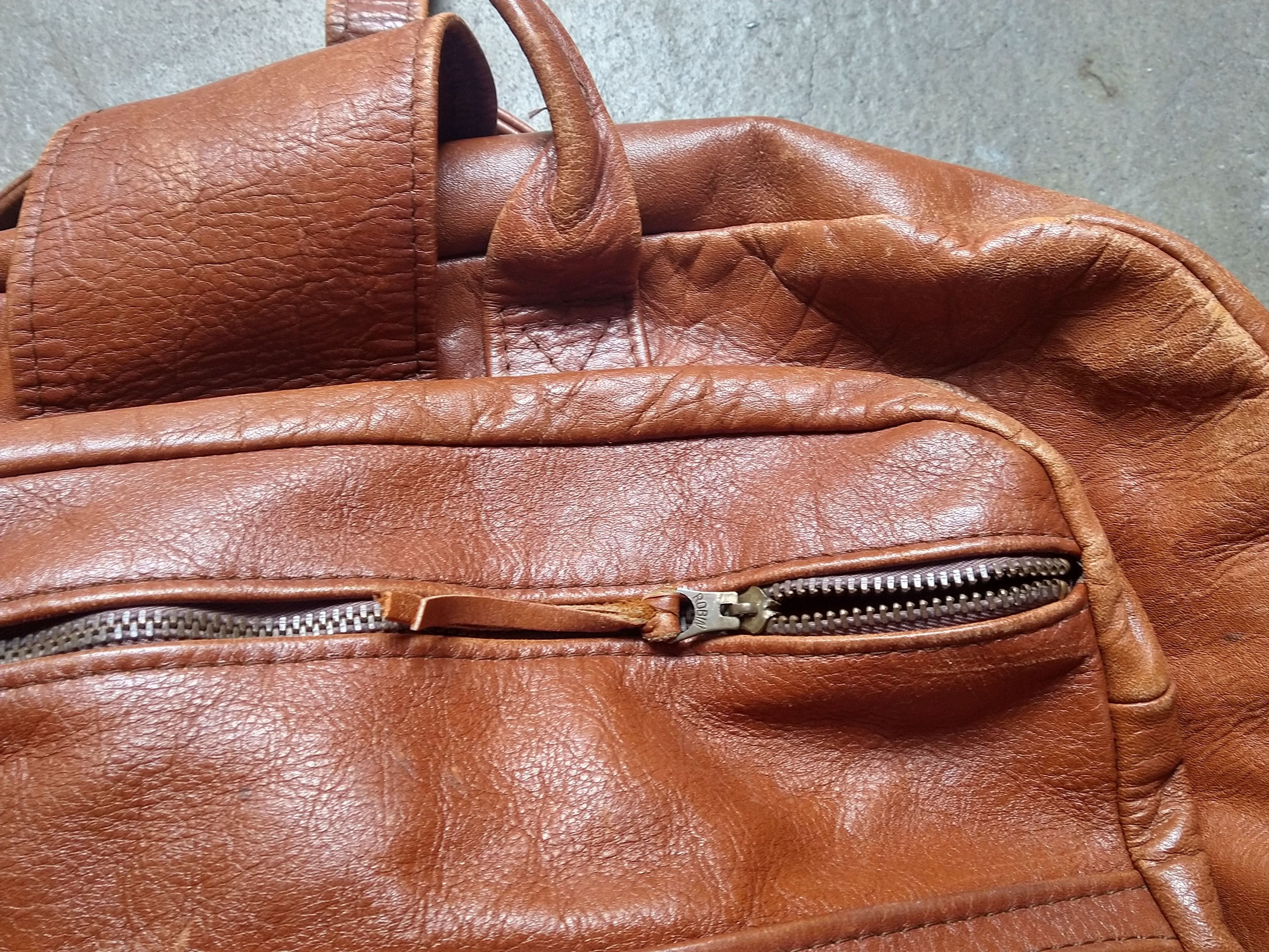 Genuine Leather Vintage Leather Duffle Bag Brown Zipper Strap Pockets Size ONE SIZE - 7 Thumbnail