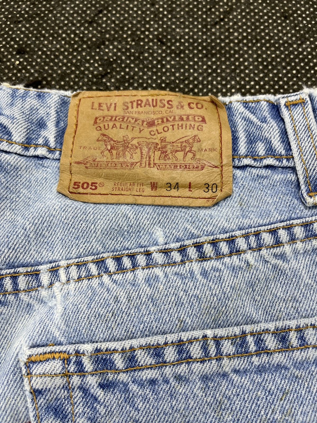 Levi's 90’s Vintage Levis 505 Stone Wash Jeans - J630 Size US 34 / EU 50 - 14 Thumbnail