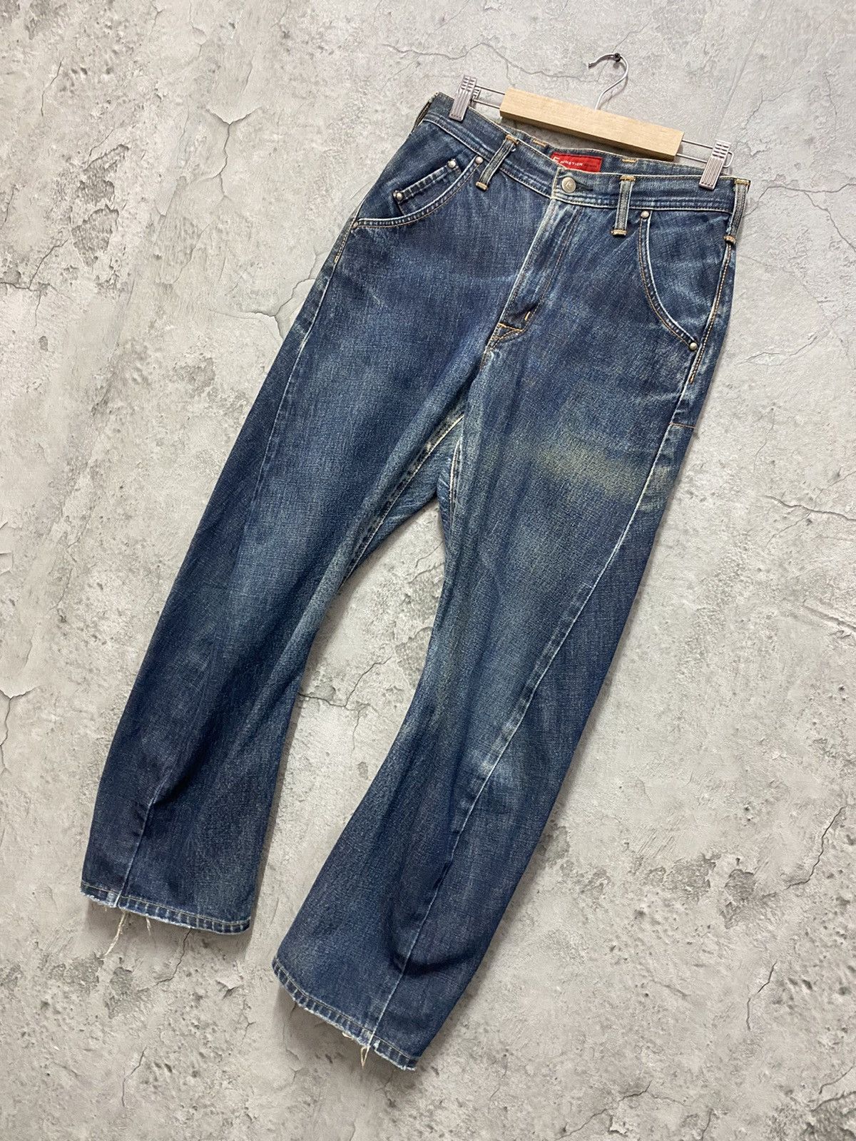 Edwin × Vintage Vintage Edwin E Function Curved Leg Distressed Denim Size US 29 - 3 Thumbnail
