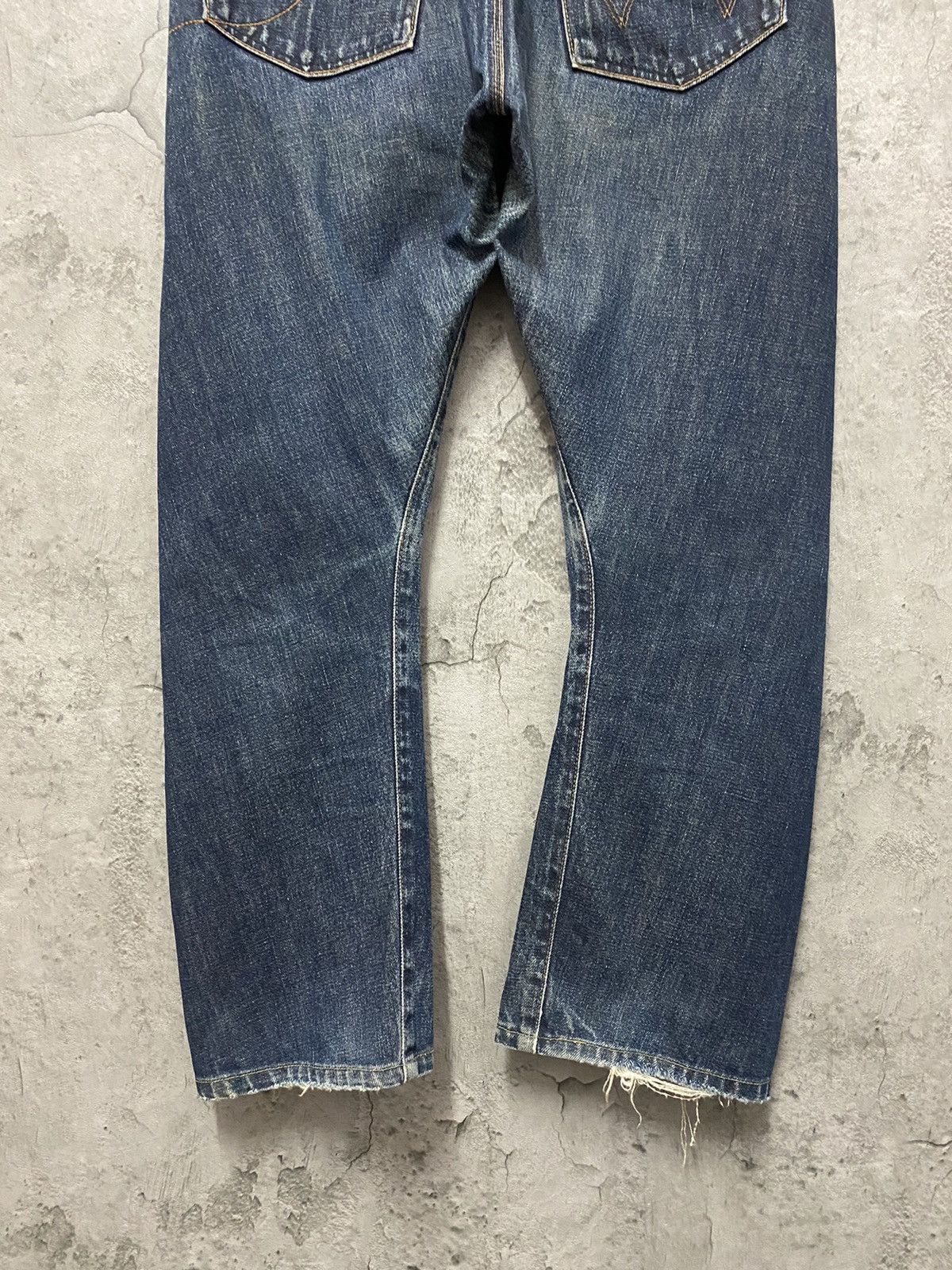 Edwin × Vintage Vintage Edwin E Function Curved Leg Distressed Denim Size US 29 - 10 Thumbnail